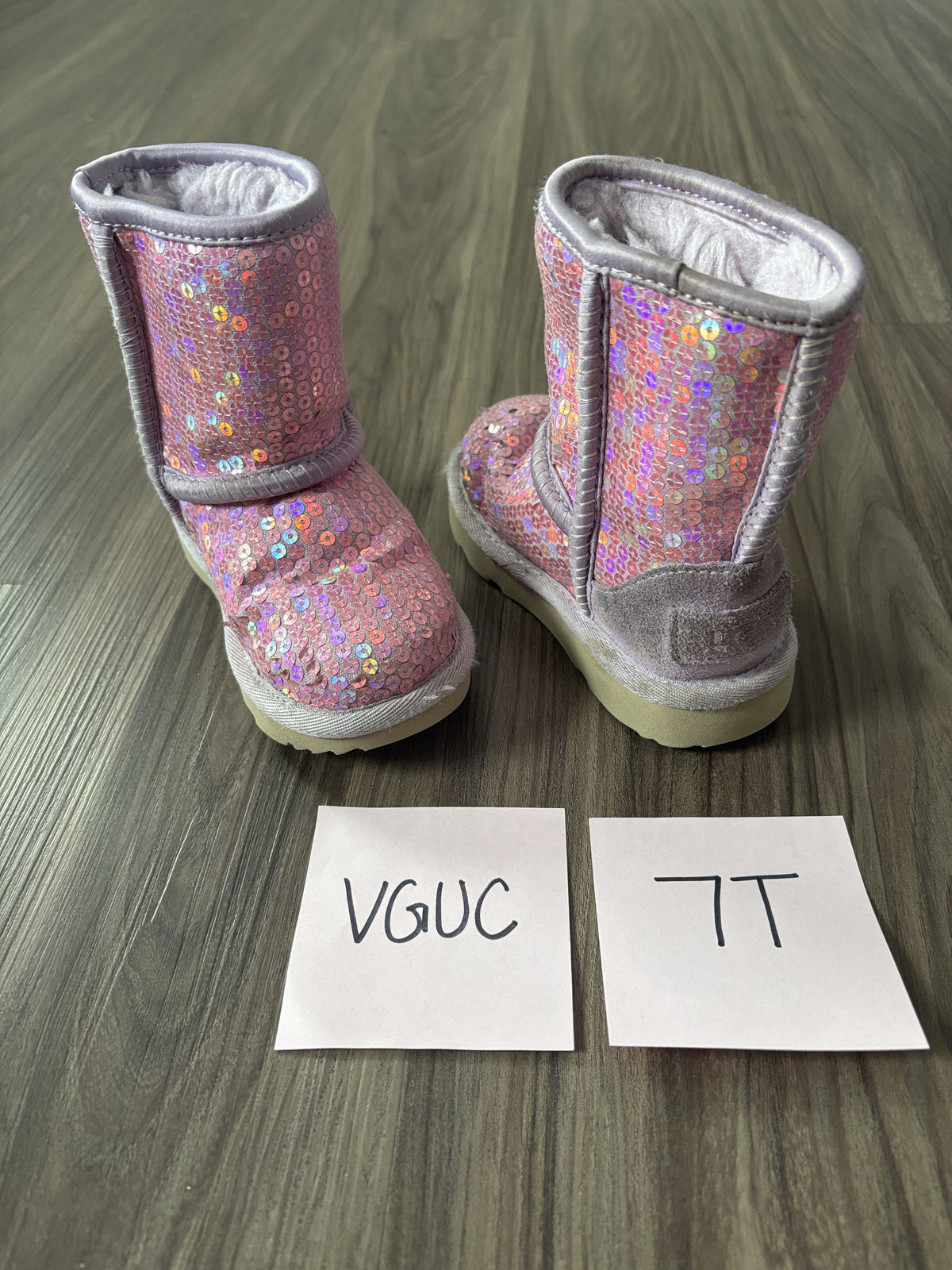 #138 - 7T Shoe VGUC Pink Sparkle Uggs