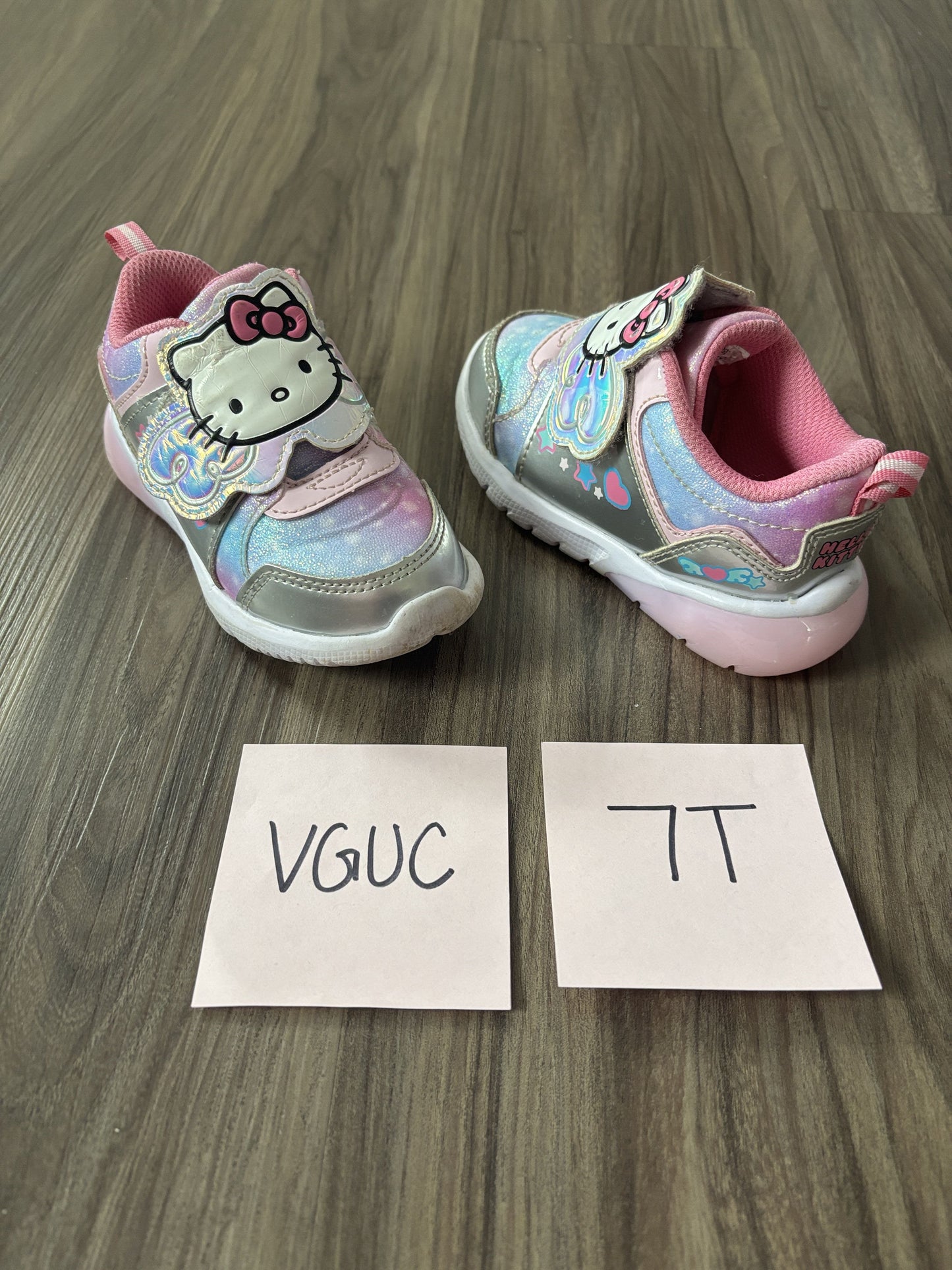 #138 - 7T Shoe VGUC Hello Kitty Sneakers