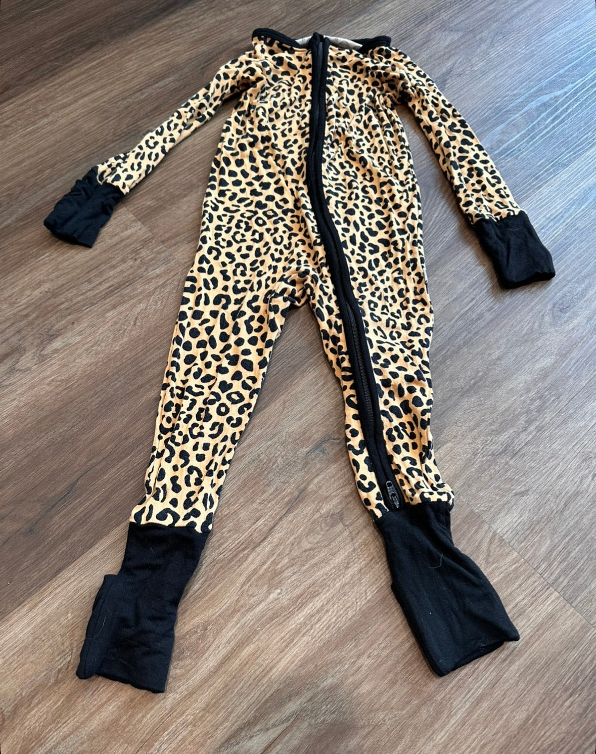 #24 size 6-12M little sleepies zippy
