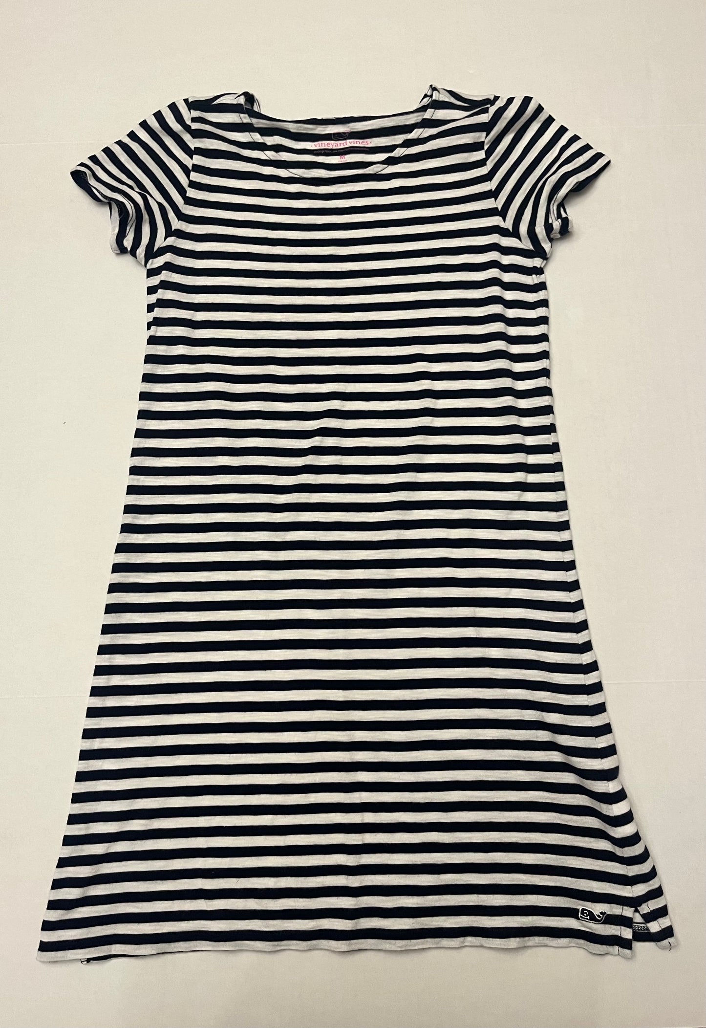 Seller 148 VGUC Girls Vineyard Vines navy/white tshirt dress size 10/12
