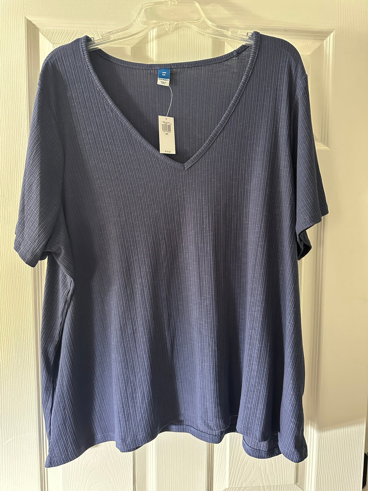 Seller 182. XXL old navy top. NWT