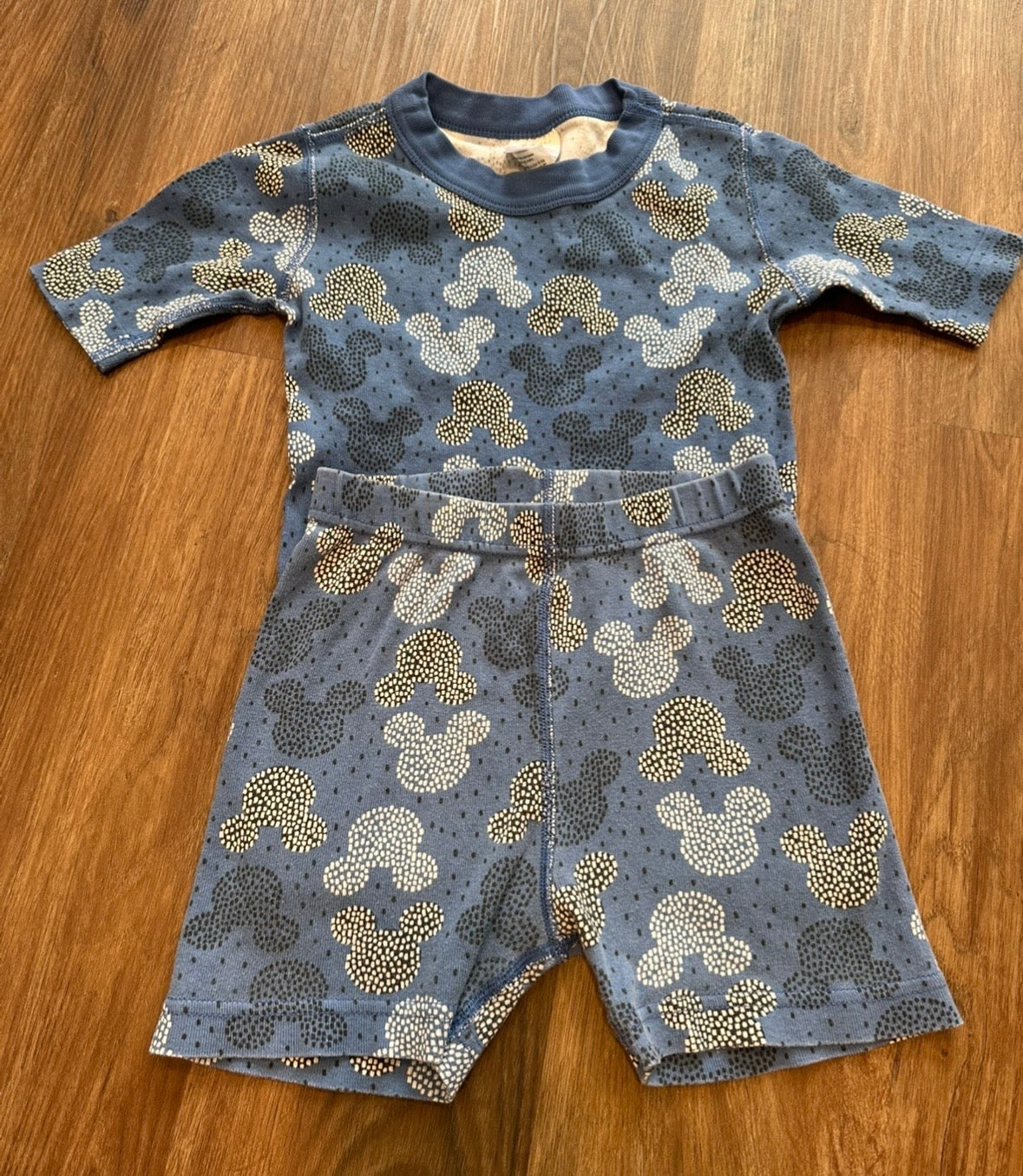 #24 size 6-7 Hanna Andersson pajamas