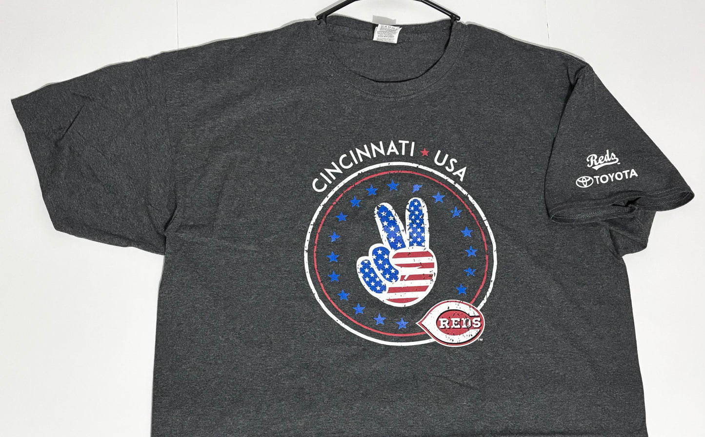 #132 - REDUCED- Cincinnati Reds: Vintage Peace Sign T-Shirt in Dark Grey, Size Unisex XL