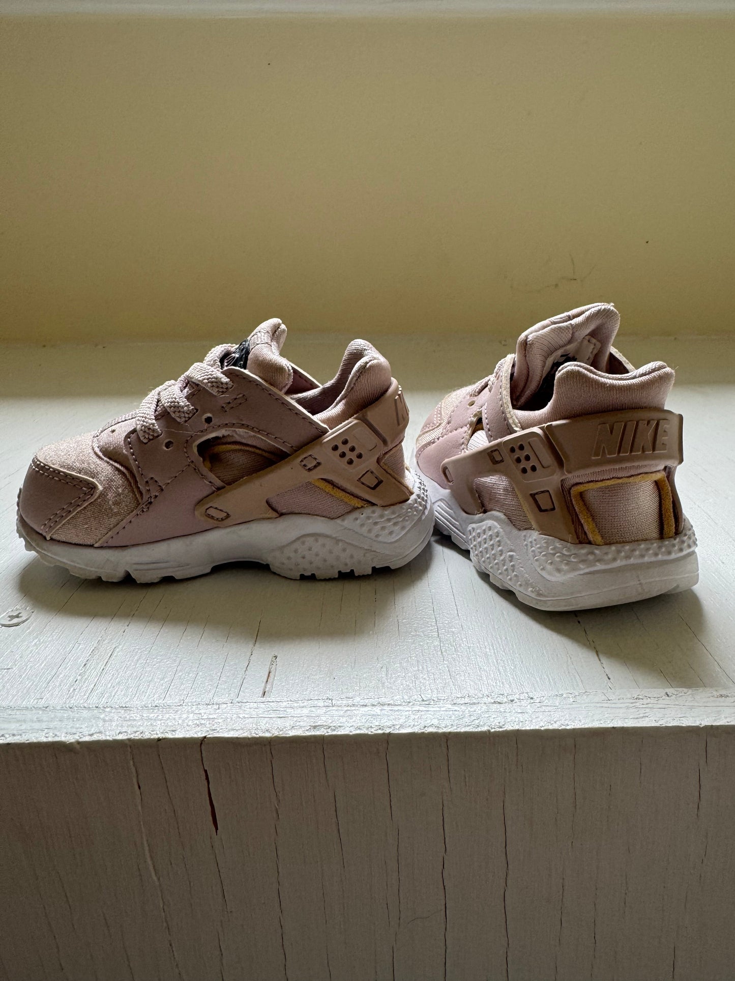 Seller #127 Nike Huarache Baby Shoes, Girls Size 4C