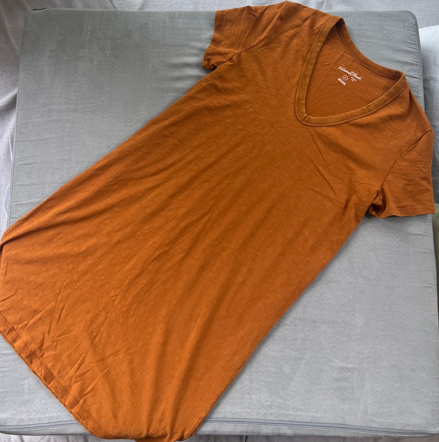 #154 Womens M Universal Threads burnt orange/brown tshirt dress