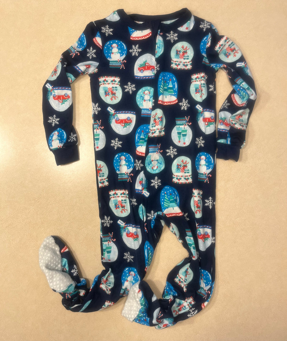 #200 Member's Mark Snowglobe Holiday Pajamas Size 24 (1 of 2)
