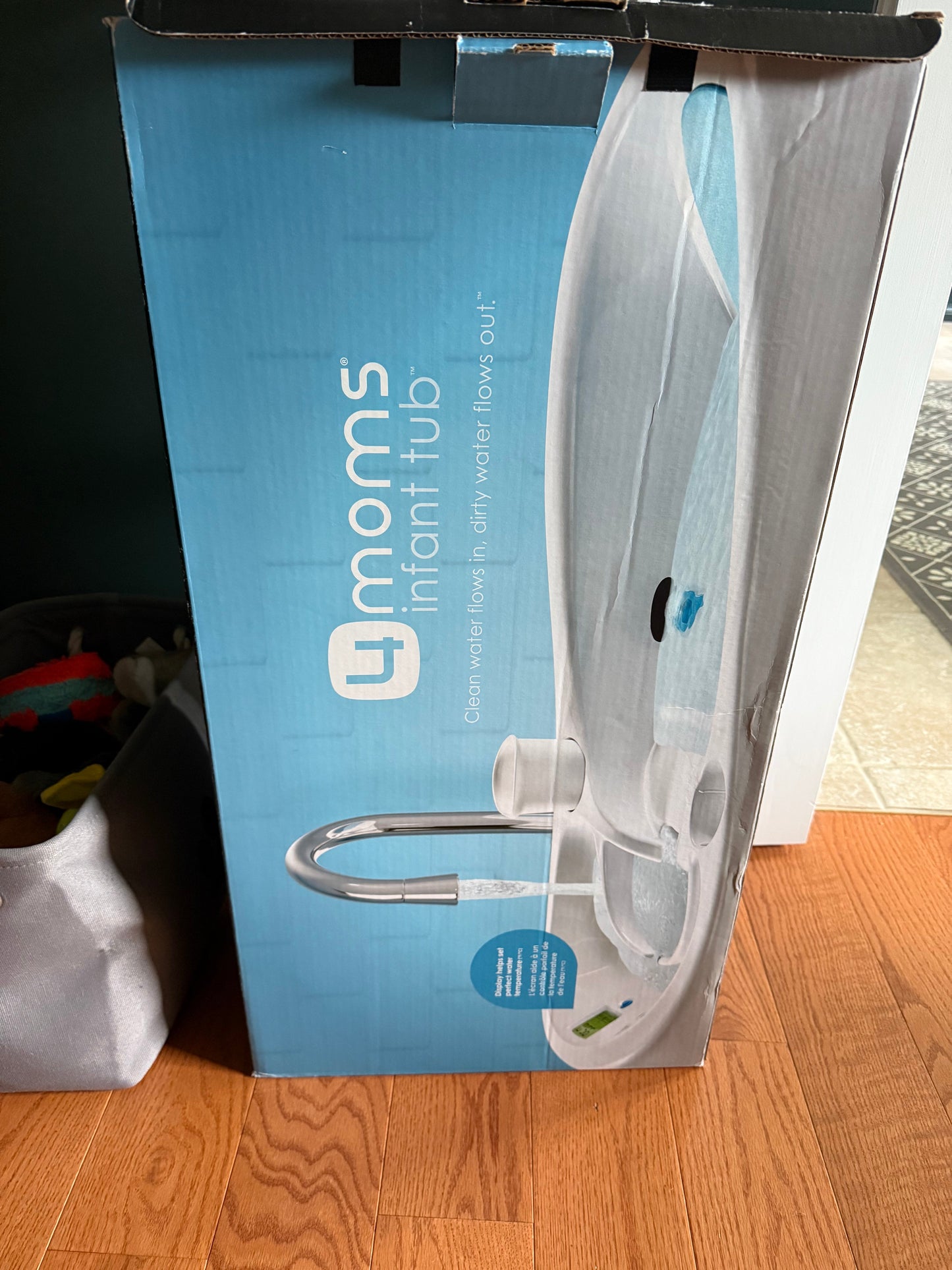 SELLER #6 4moms Infant Tub with Digital Thermometer REDUCED PRICE