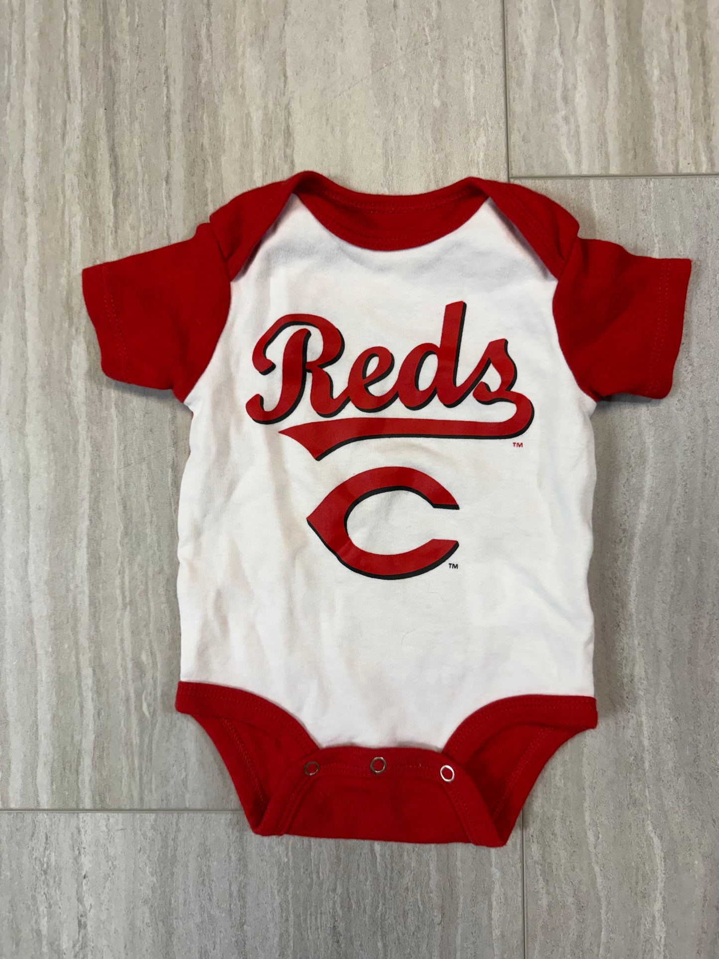 #17 Cincinnati Reds Official Infant Baby White with Red Sleeves Onesie Size 0-3mo.