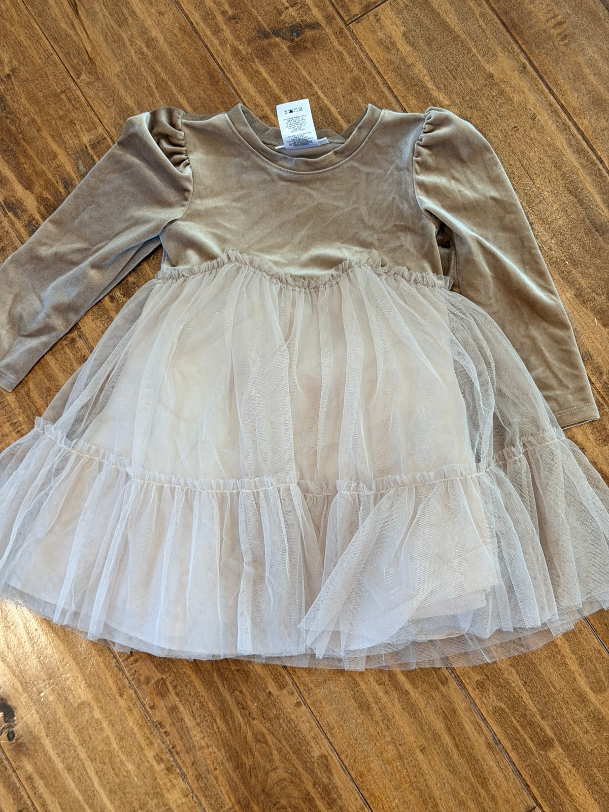 #99 girls Bonnie Jean taupe tulle dress size 3