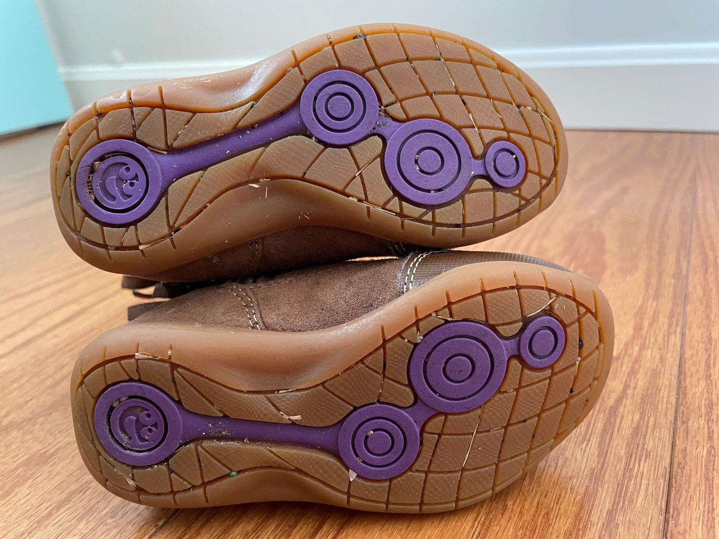 #42 REDUCED Stride Rite Brown Boots Girls Size 6