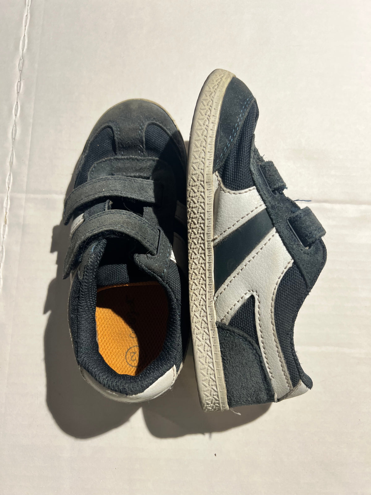 #95 Boys 12T Sneakers