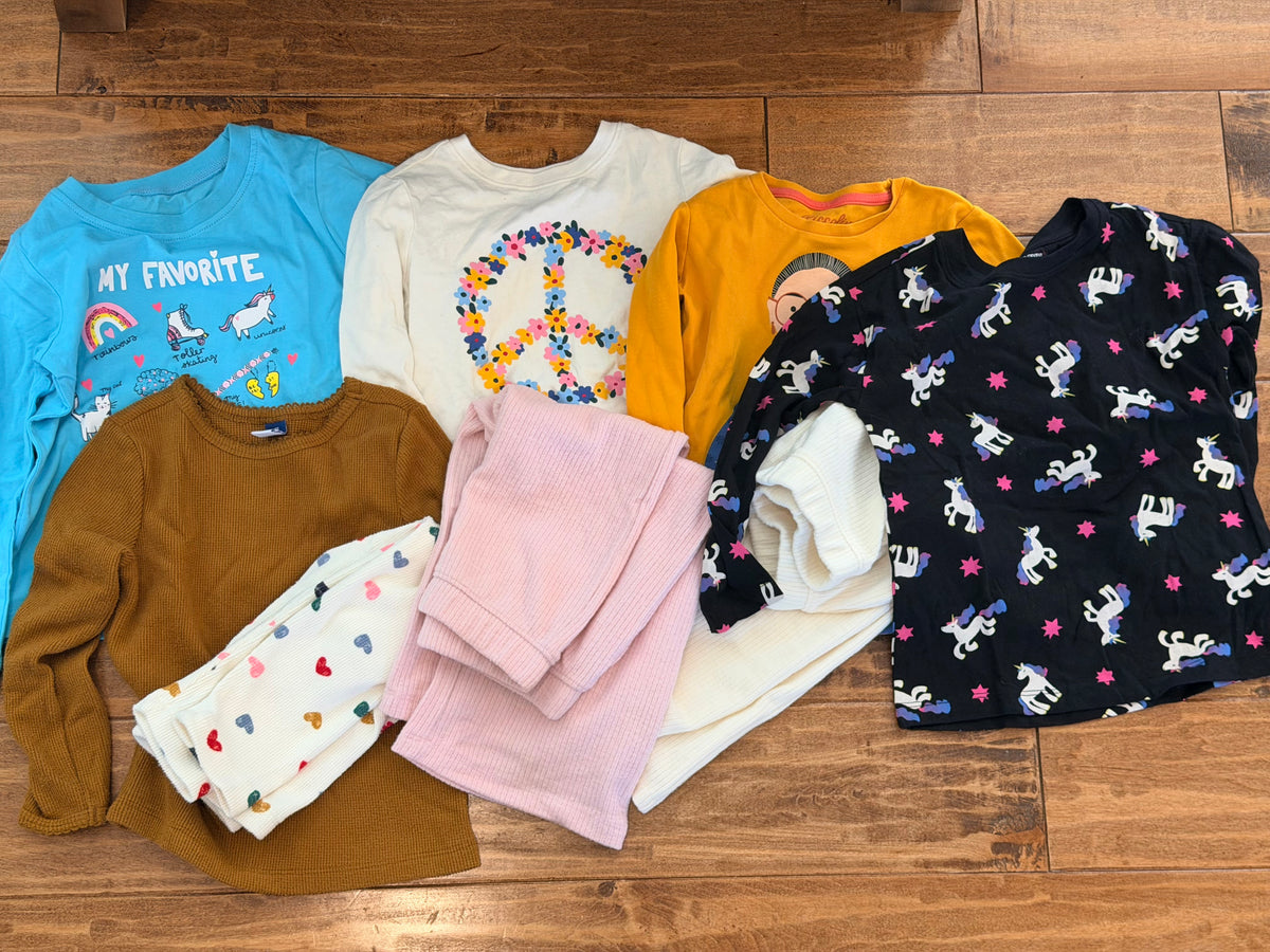 #99 Girls long sleeve and pants bundle size 4