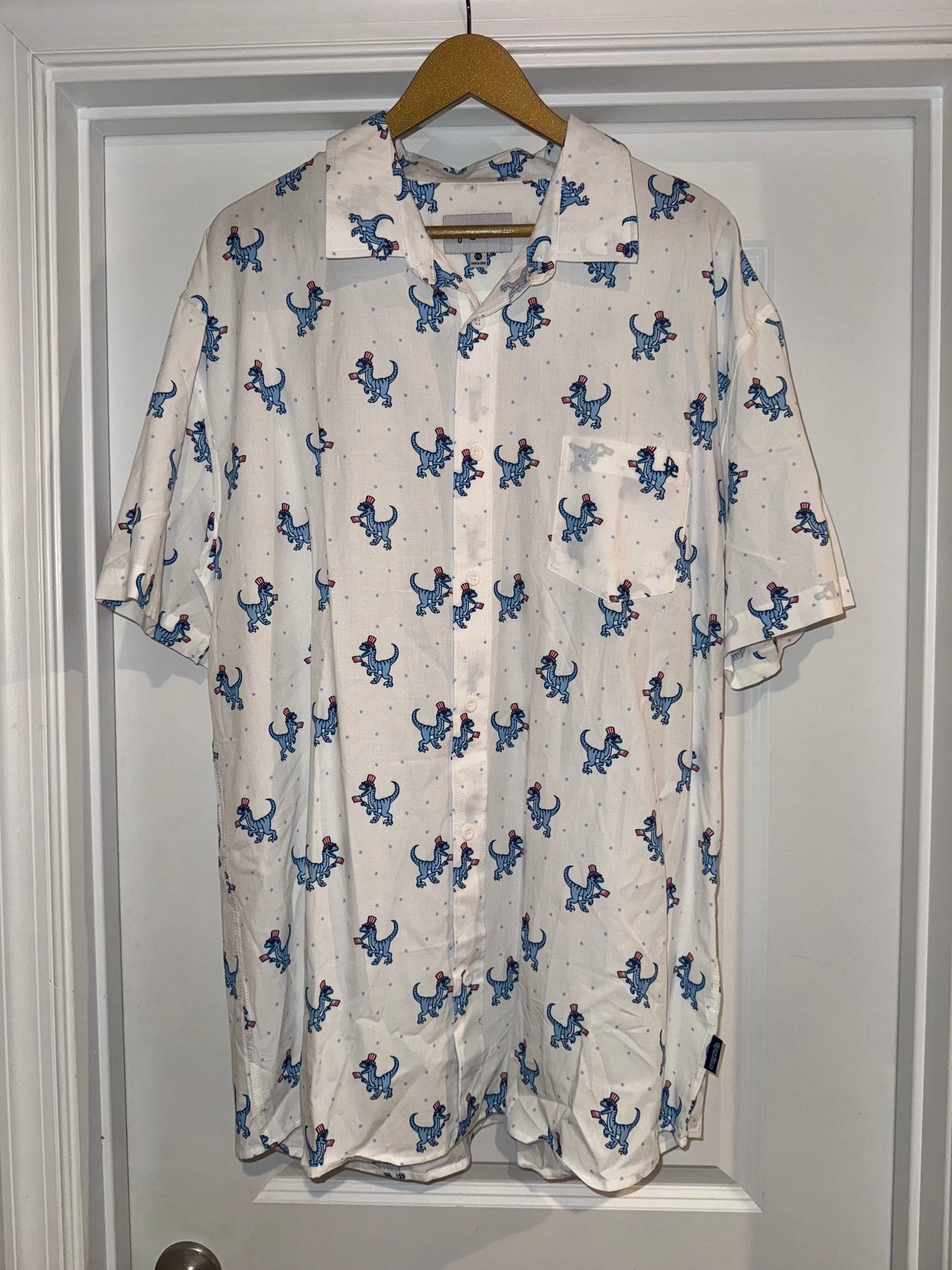 Seller #106: Mens XXL (Fits like XL) Tipsy Elves Button Down