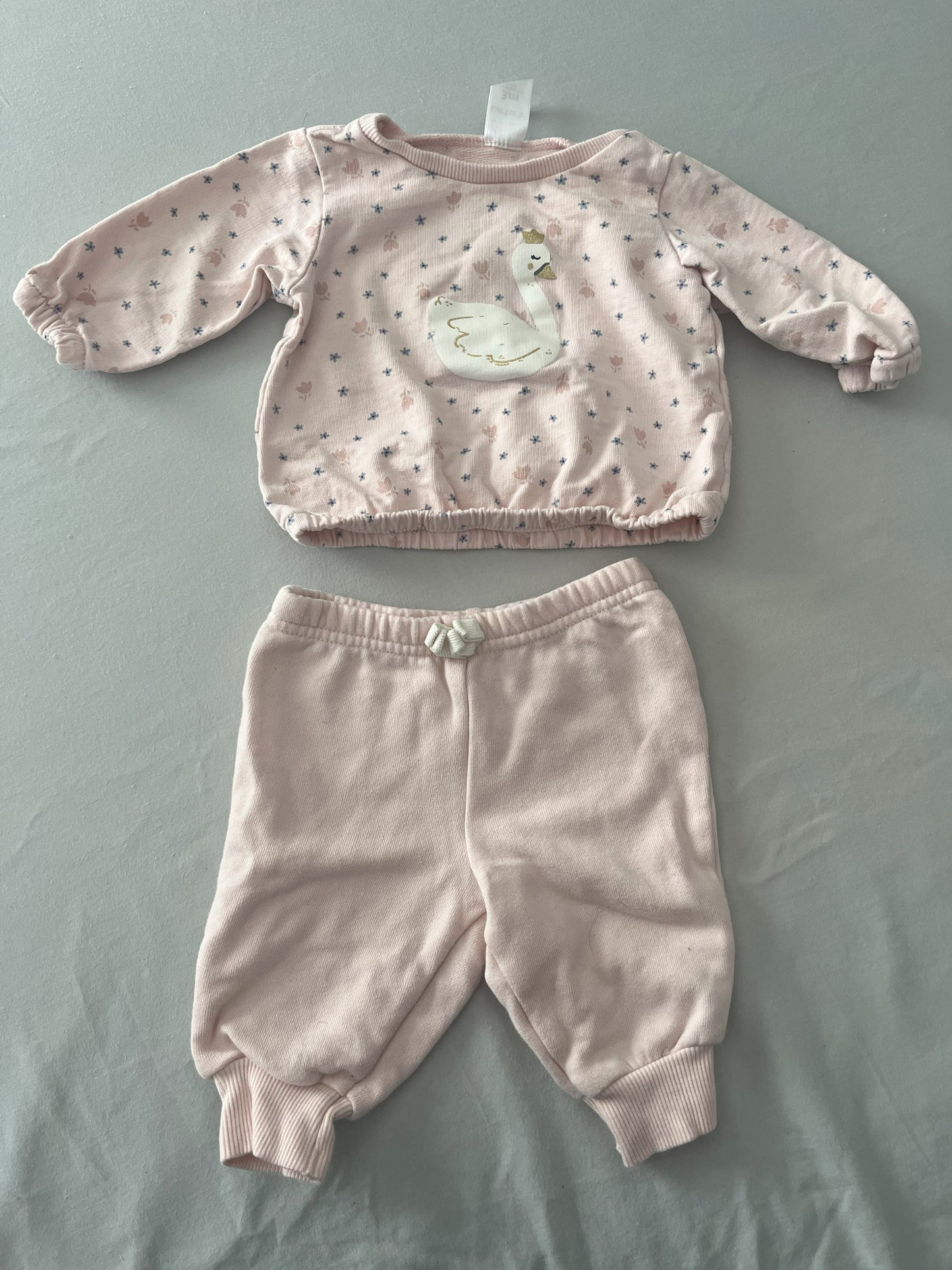 #211 REDUCED Carters 3m Pink Swan Sweatshirt Outfit