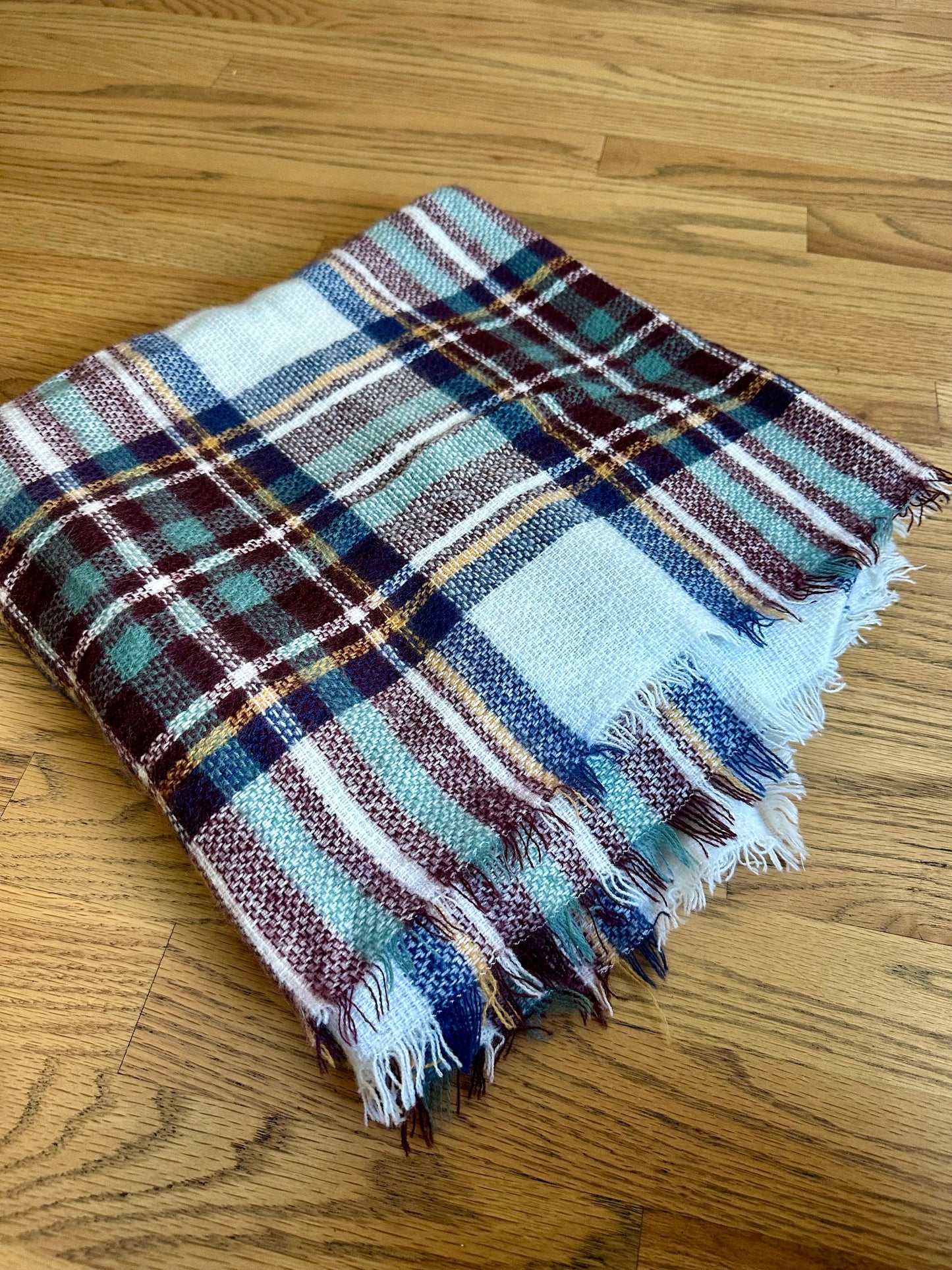 #198- Women’s Plaid Blanket Scarf
