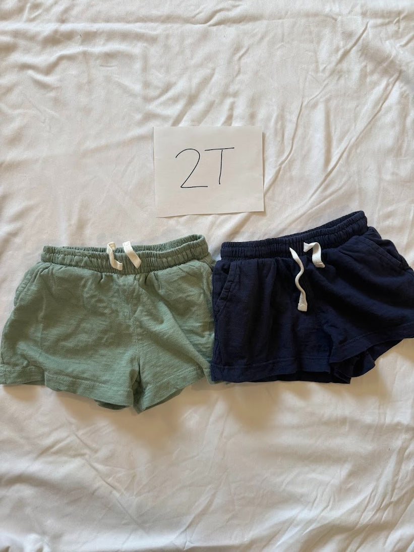 Seller #67 Primary Boys 2T Play Shorts Bundle