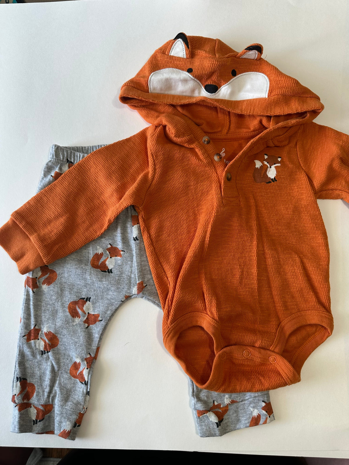 Seller 182. Lullaby 6-9 months outfit