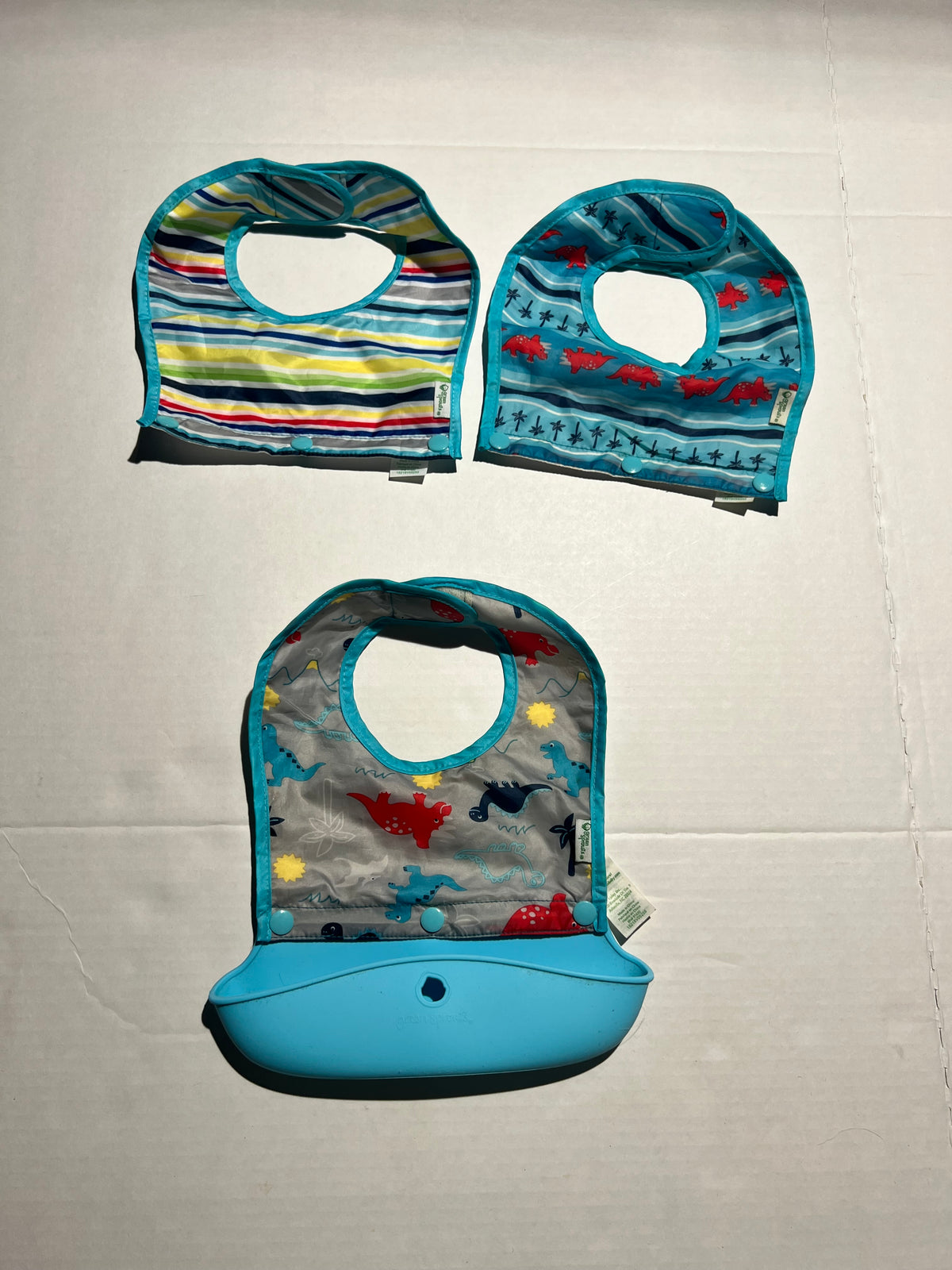 #95 Silicone Food Catcher with Interchangeable Bib Attachments