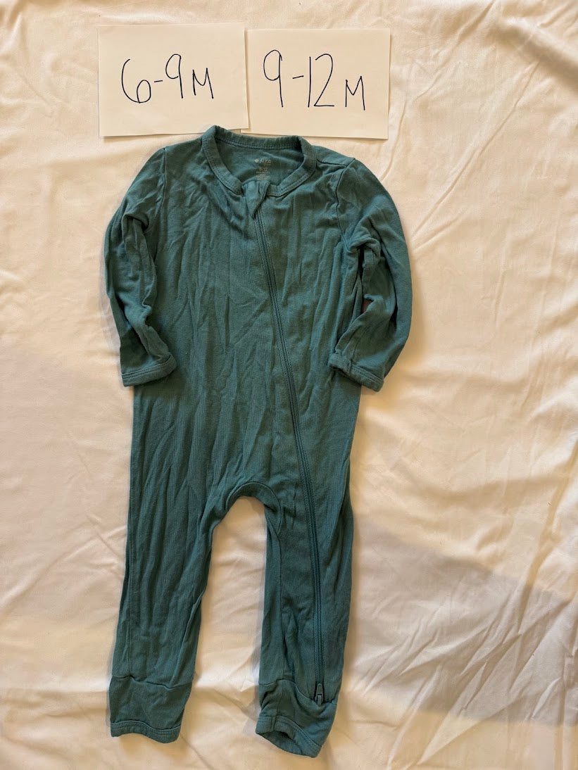 Seller #67 Boys/Gender Neutral Kyte Baby 6-12M Romper Sleeper
