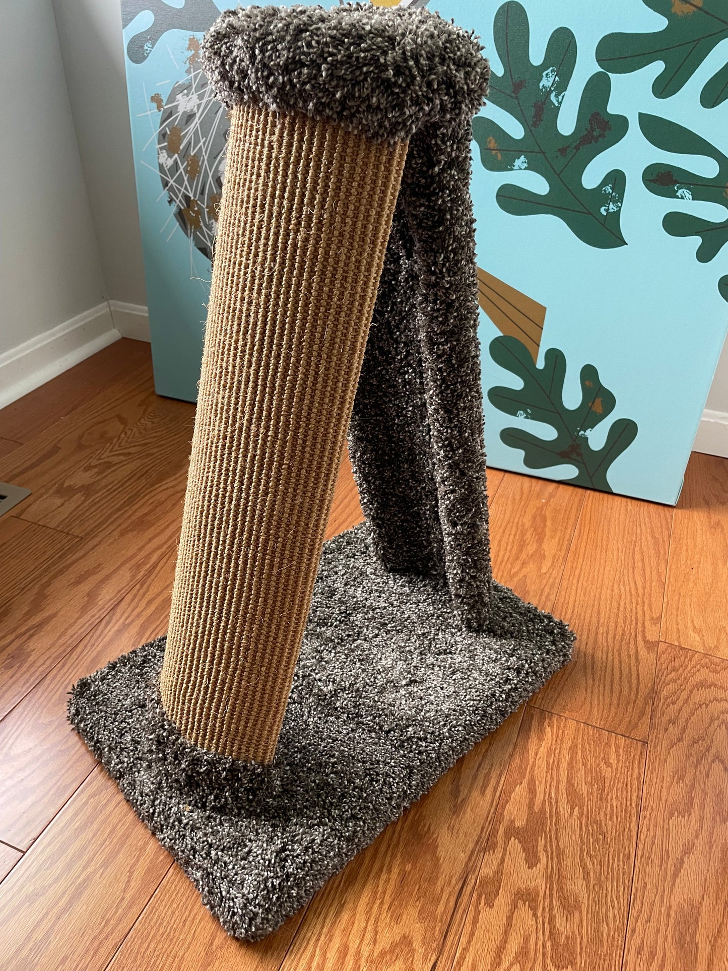 #42 REDUCED Cat Scratching Post