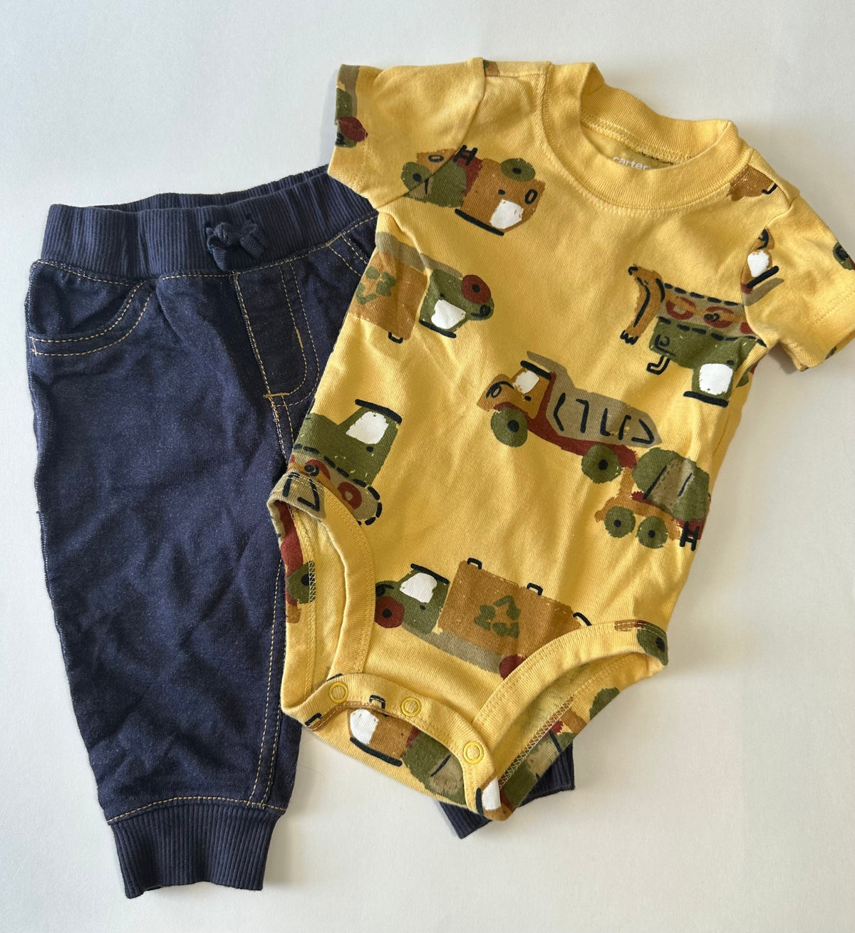Seller 182. Carters 6 months.