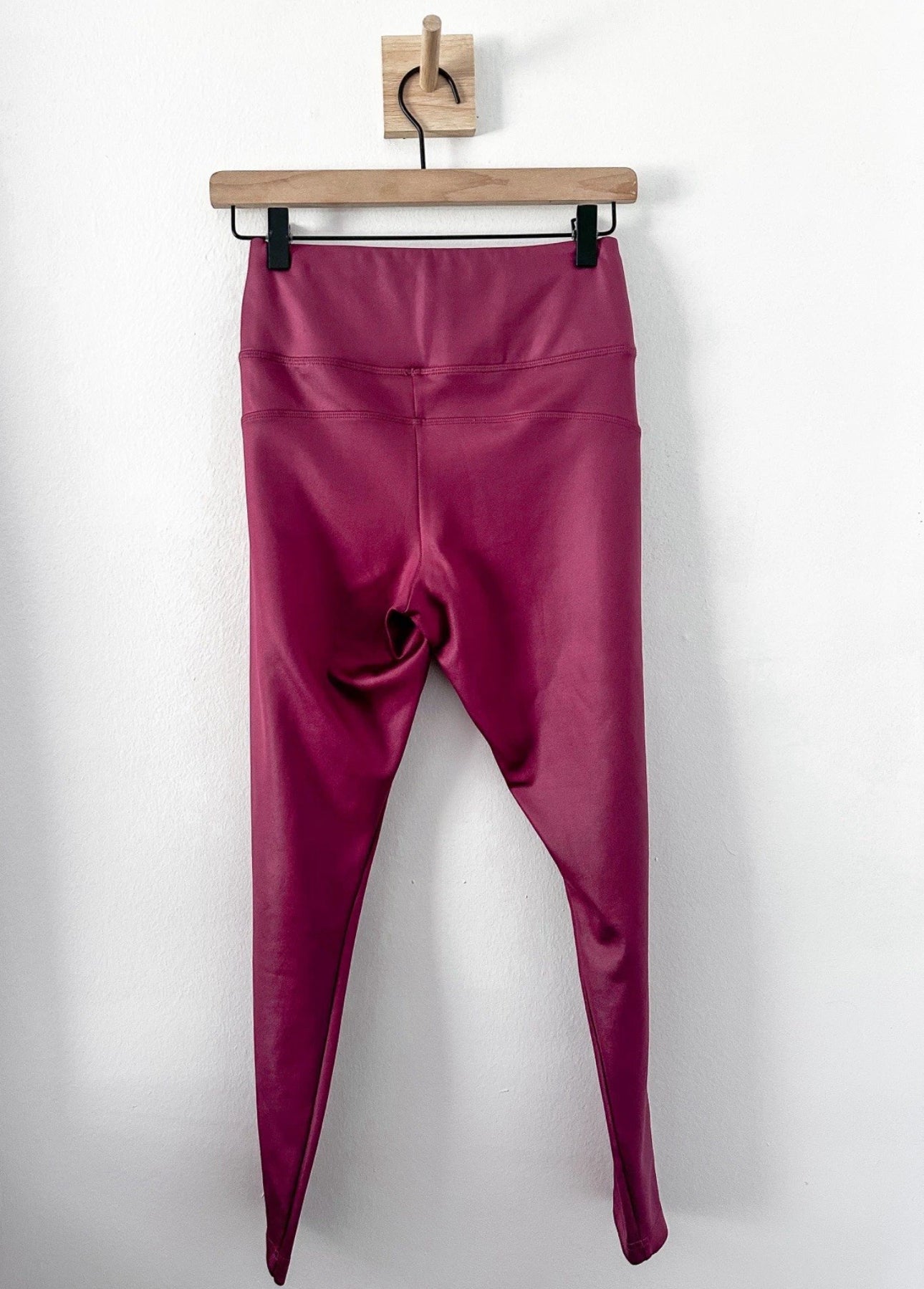 #111 Adidas Women's X Zoe Saldana AEROREADY Burgundy Shine Leggings Small Activewear