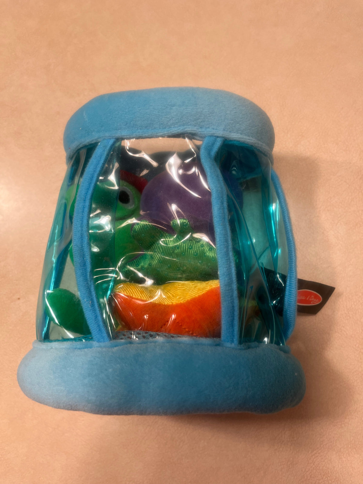 #200 Melissa & Doug Fishbowl Soft Fill & Spill Toy
