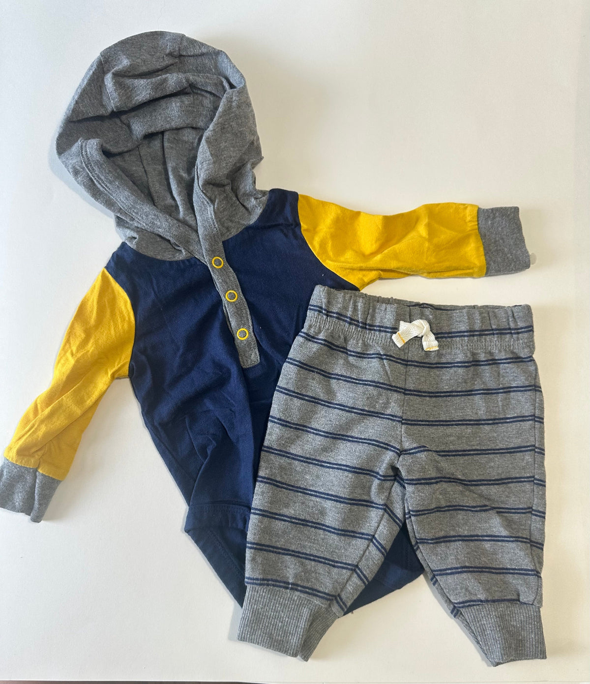 Seller 182. Carters boys 3 months outfit