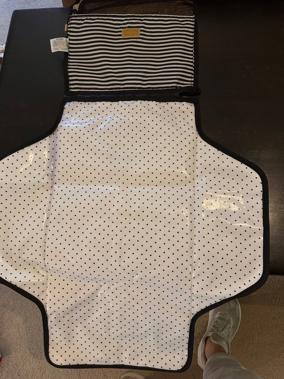 #24 black and white travel changing pad