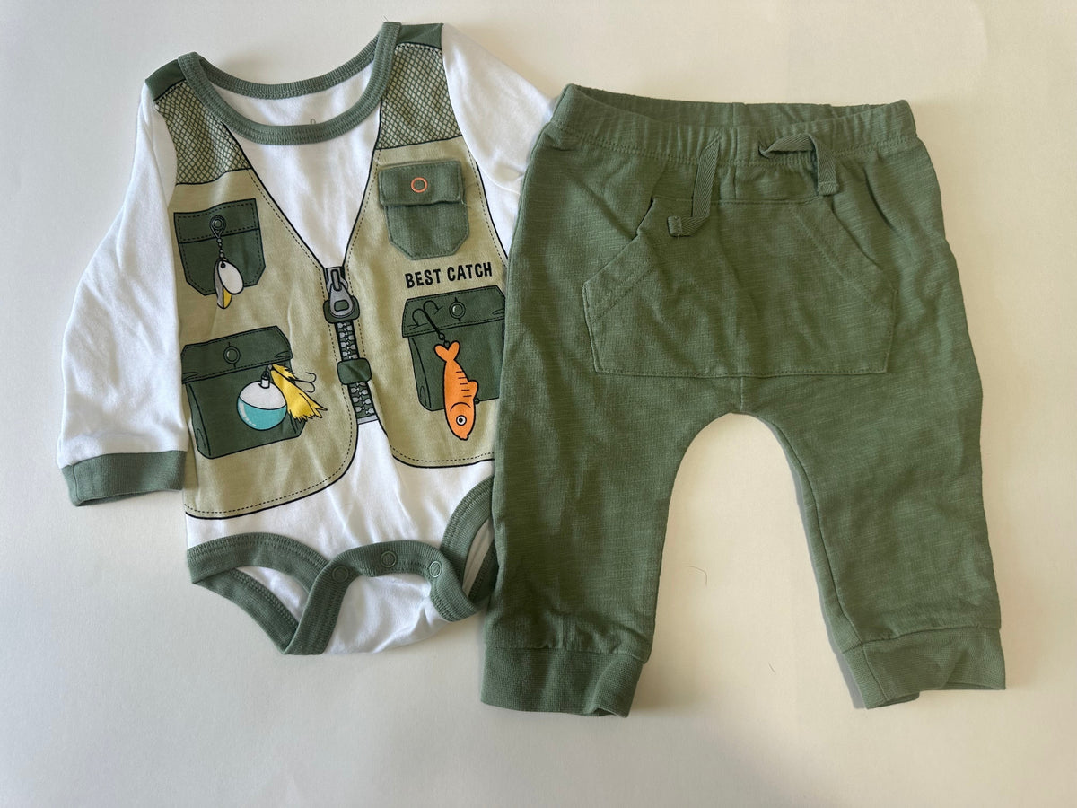 Seller 182. Lullaby 3-6 months boys NWOT