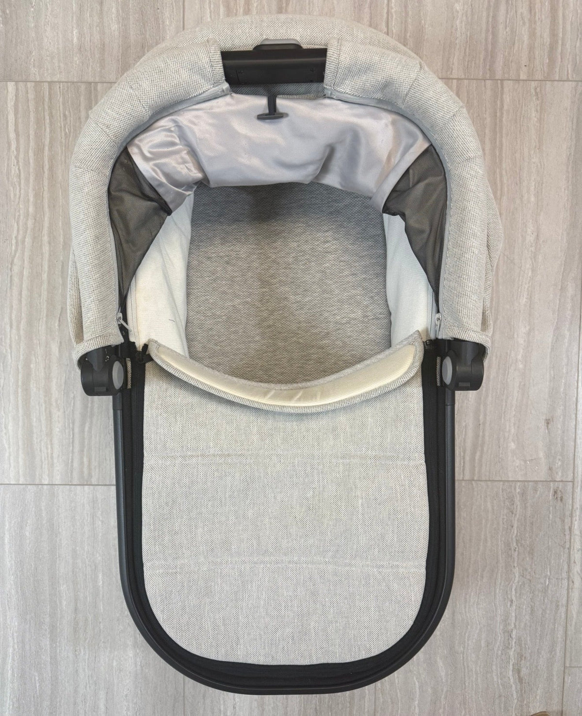 Uppababy Vista v2 Bassinet in Anthony