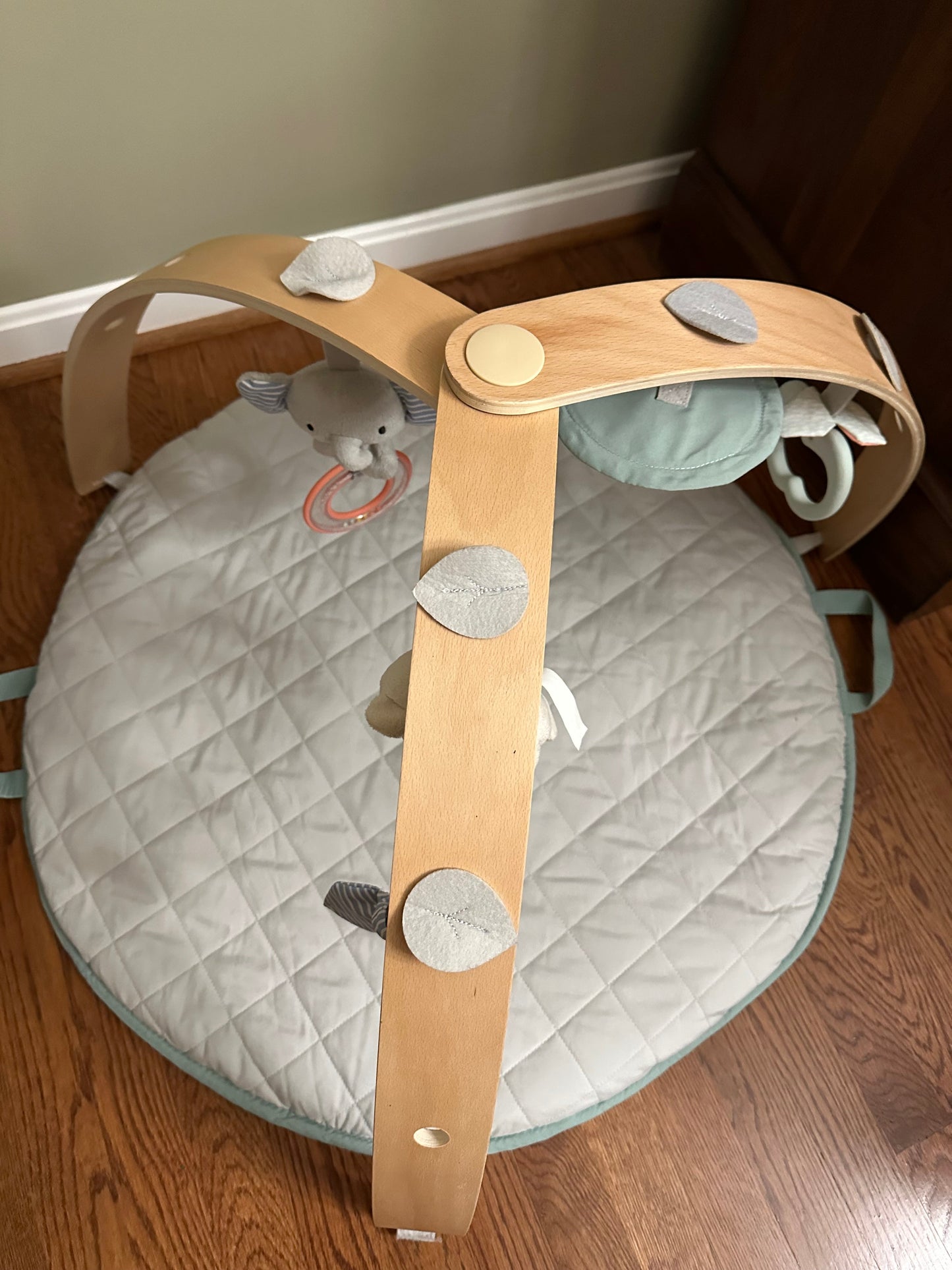 #93 Ingenuity Activity Mat with Wooden Toy Bar