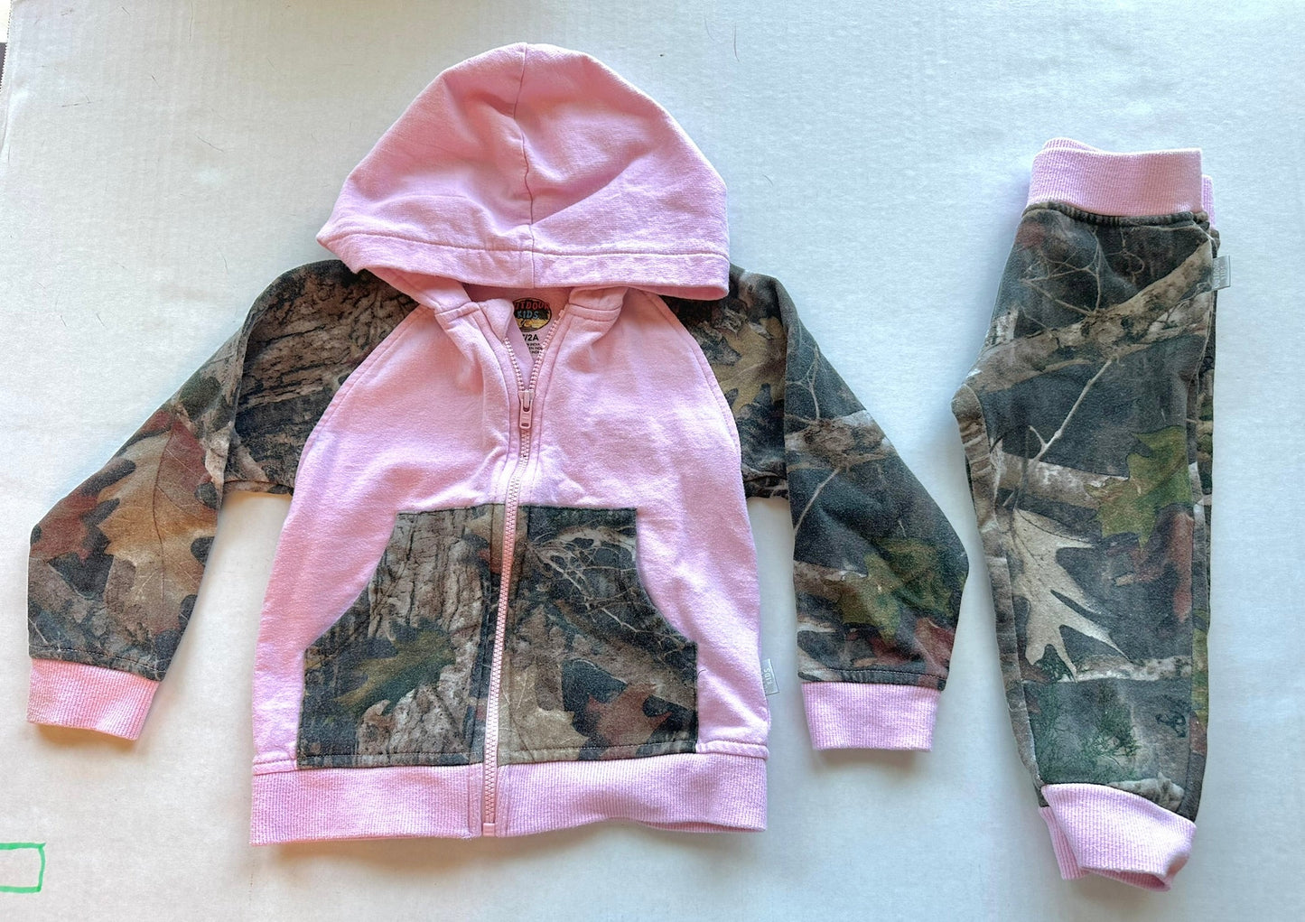 #88 Cammo hoodie and pant set 2T