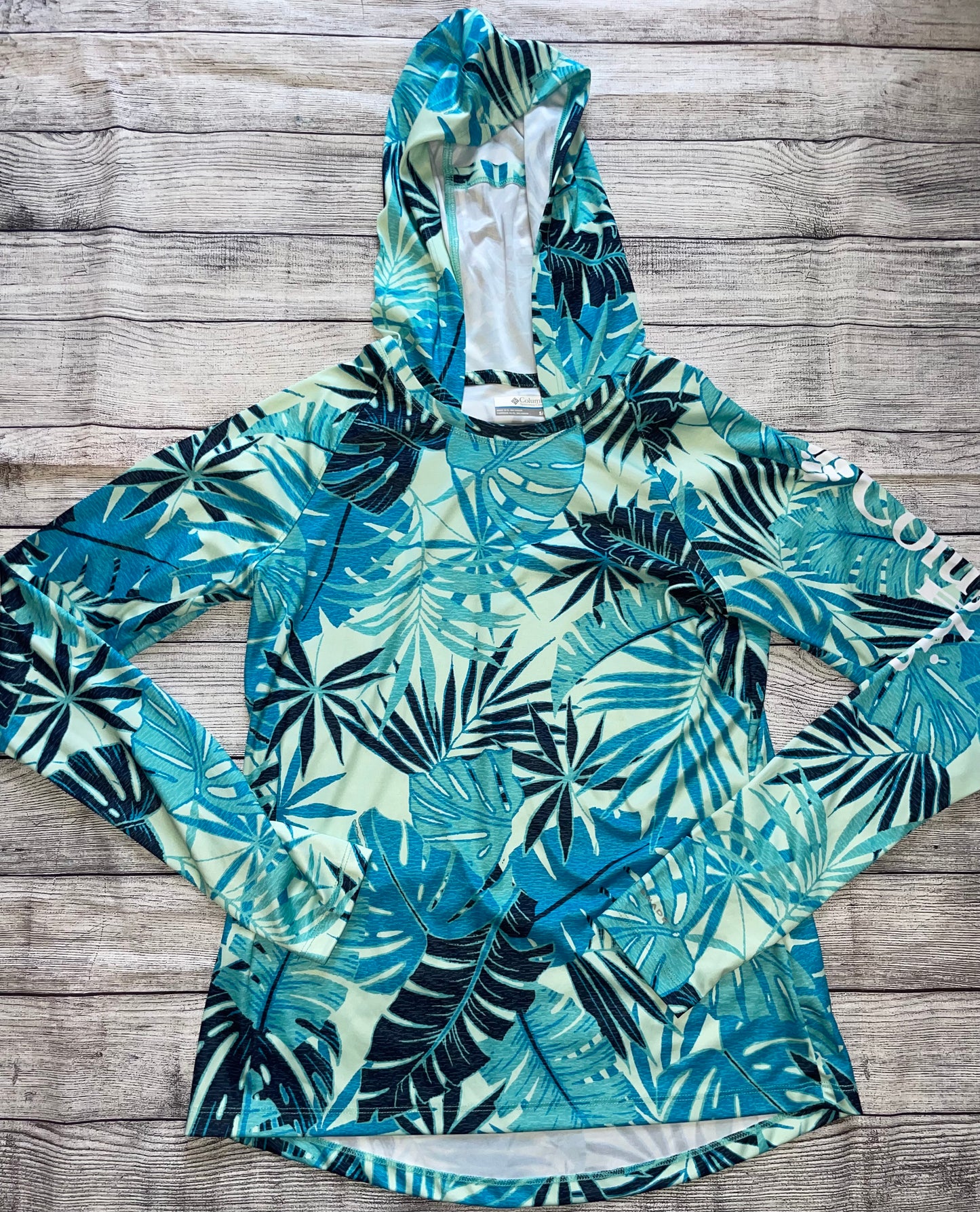 Seller #171 Columbia Women’s Small Tidal Tee Hoodie