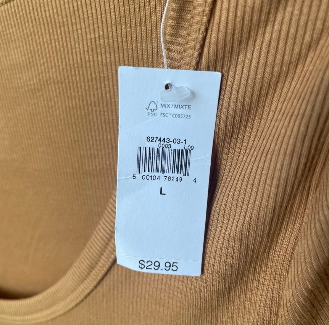 #42 REDUCED GAP Mini Rib Scoop Neck Tee Size Large