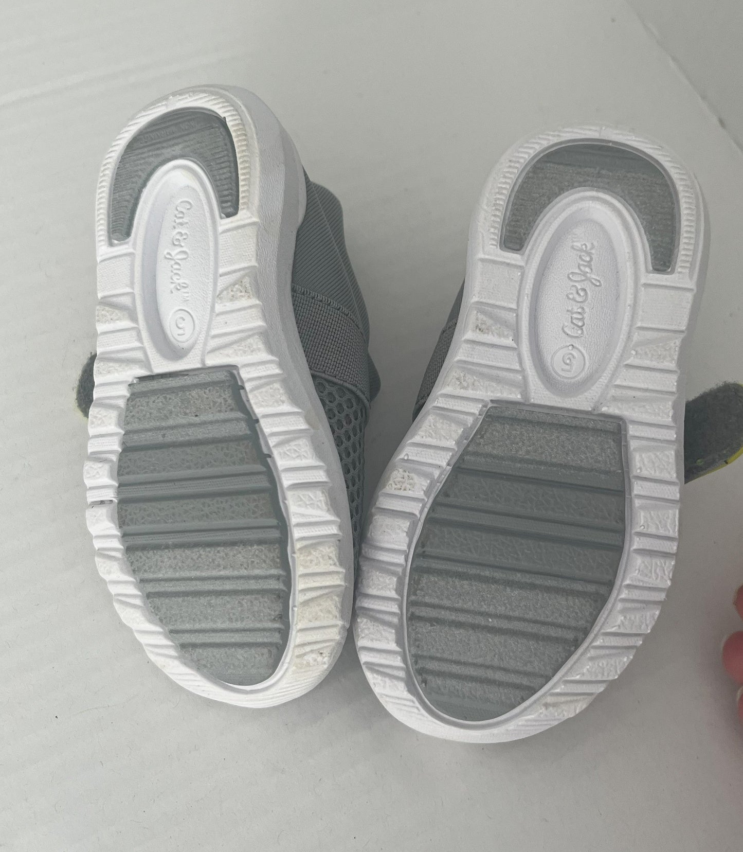 #211 Cat and Jack Slip on Sneaker Size 5 NWOT