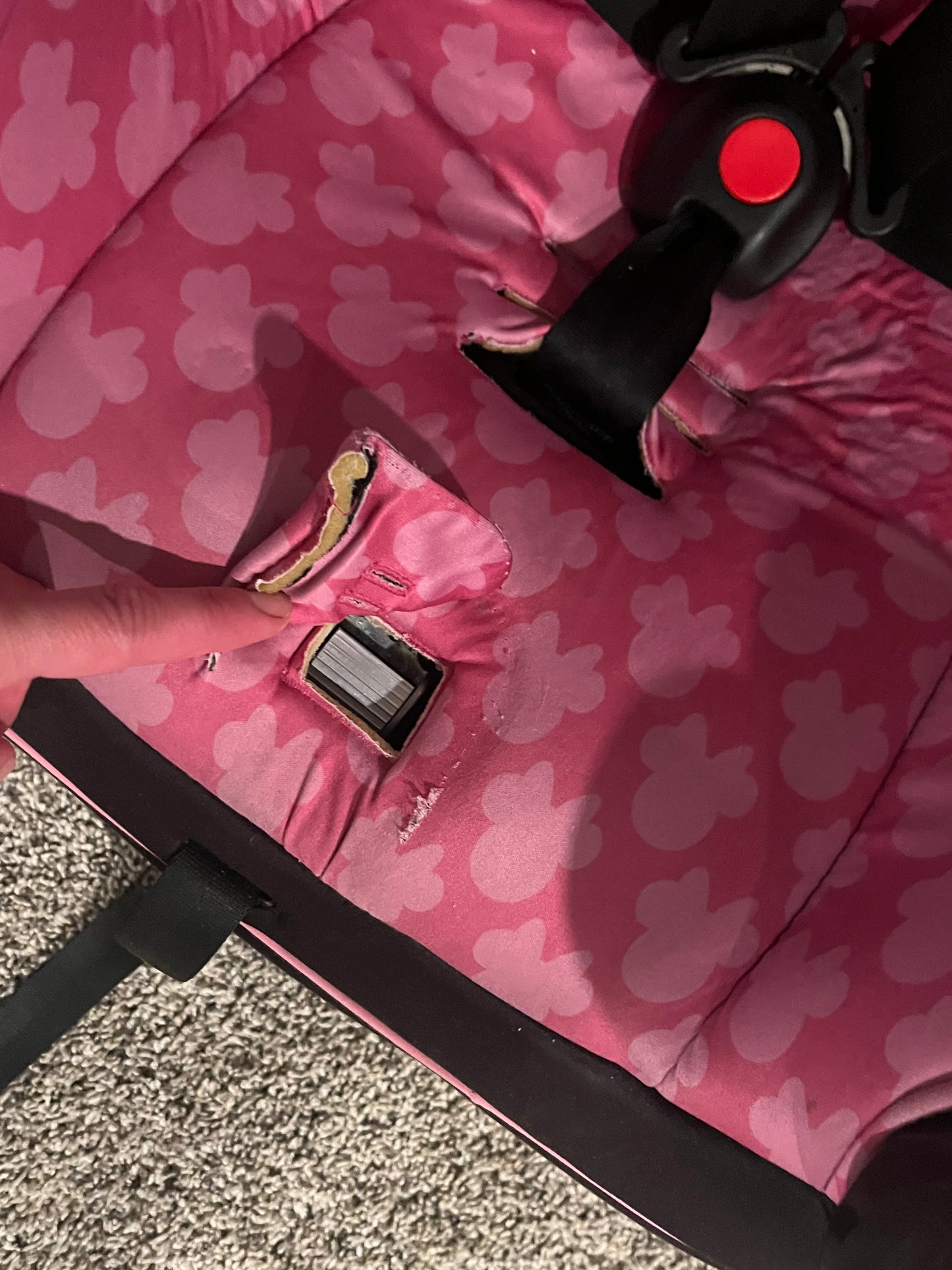 Seller #25 Minnie mouse car seat