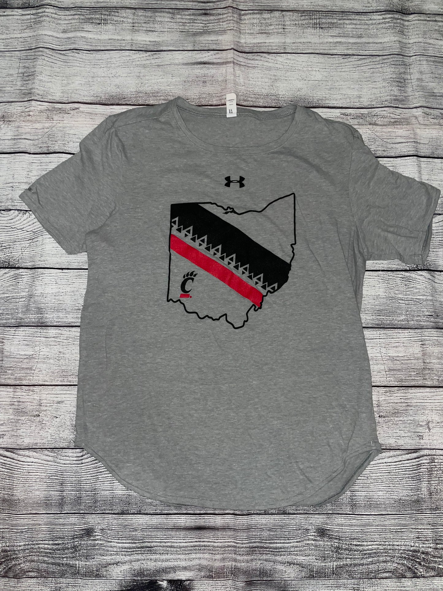 Seller #171 Under Armour Women’s Medium (fits small) UC Bearcats Tee