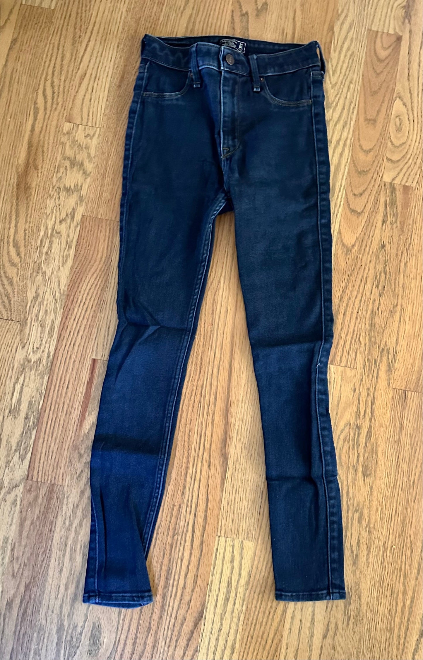 #198- Women’s, Abercrombie & Fitch, High Rise Jean Jegging Dark Wash- Size 24s