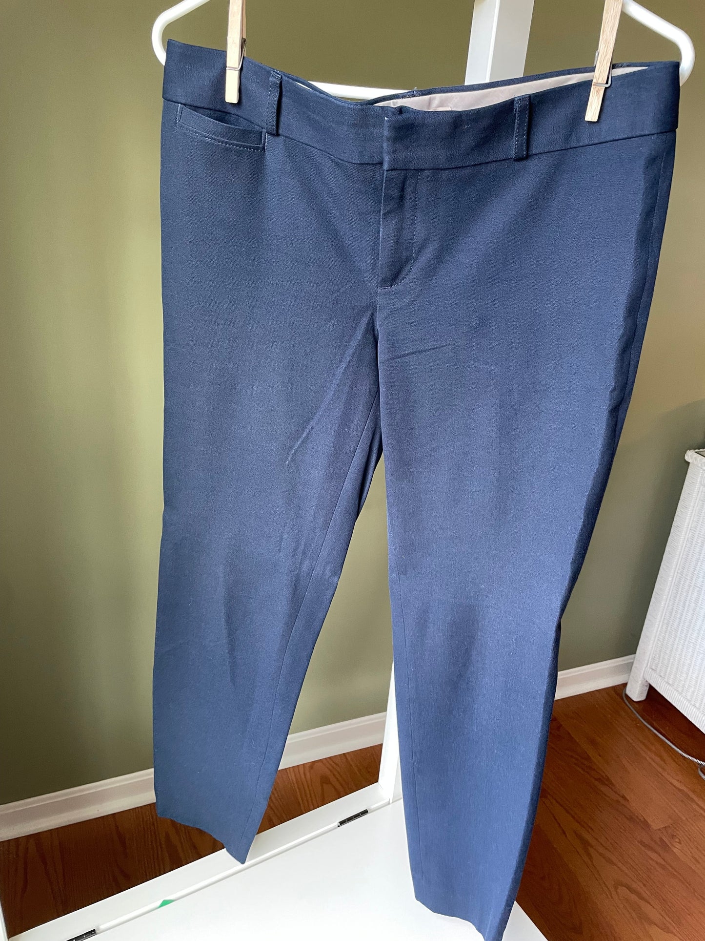 #42 REDUCED Banana Republic Navy Sloan Fit Women's Dress Pants Size 6