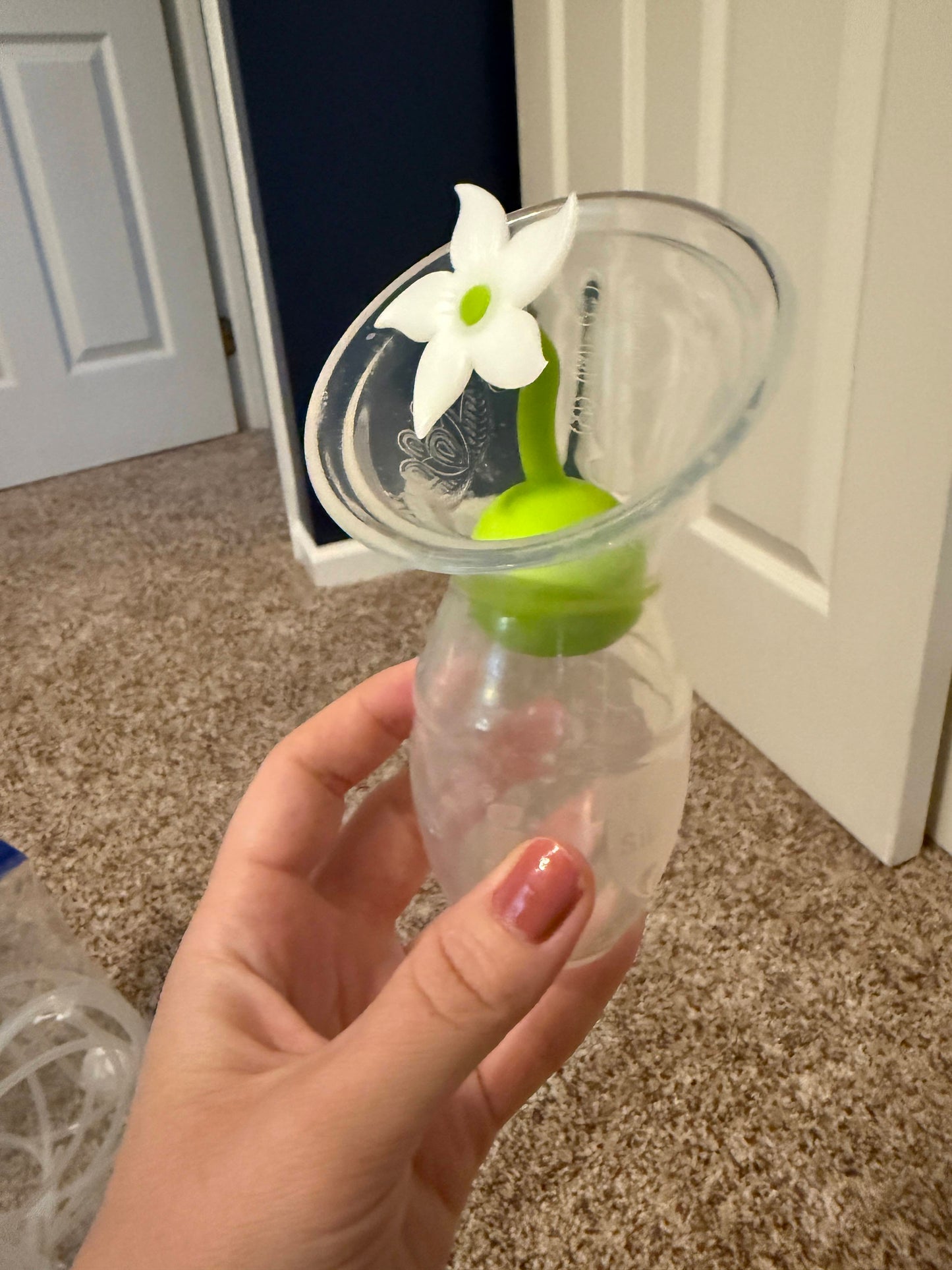 SELLER #6 haakaa Manual Breast Pump Breastfeeding Pump 4oz/100ml