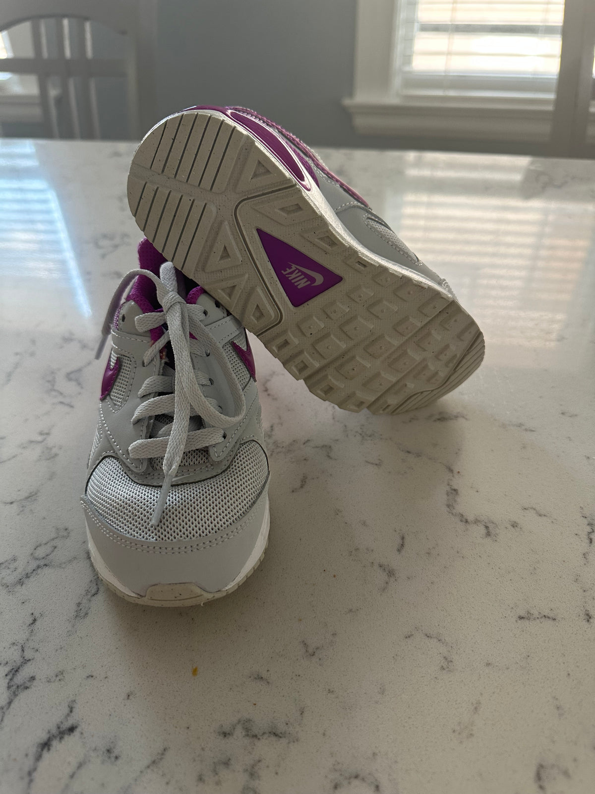 Seller 42, Nike Air Max, Gray/Purple, NEW, Girls Size 11