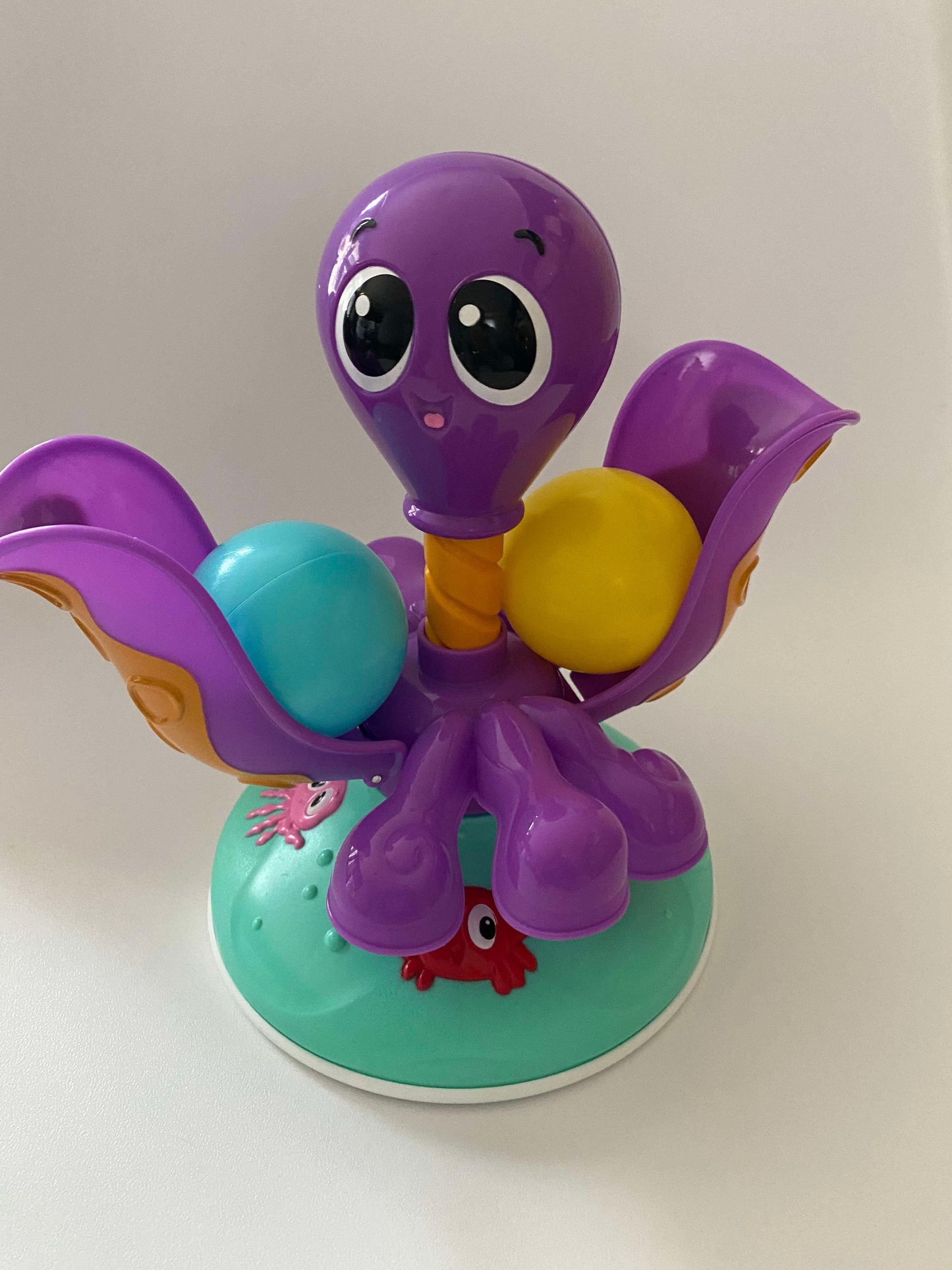 #117, Little Tikes octopus spin toy/ ball chase toy, EUC
