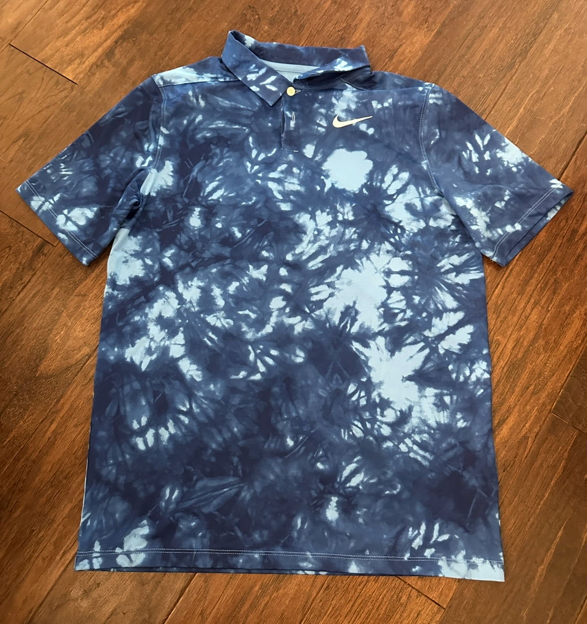 #218 SzL Nike polo