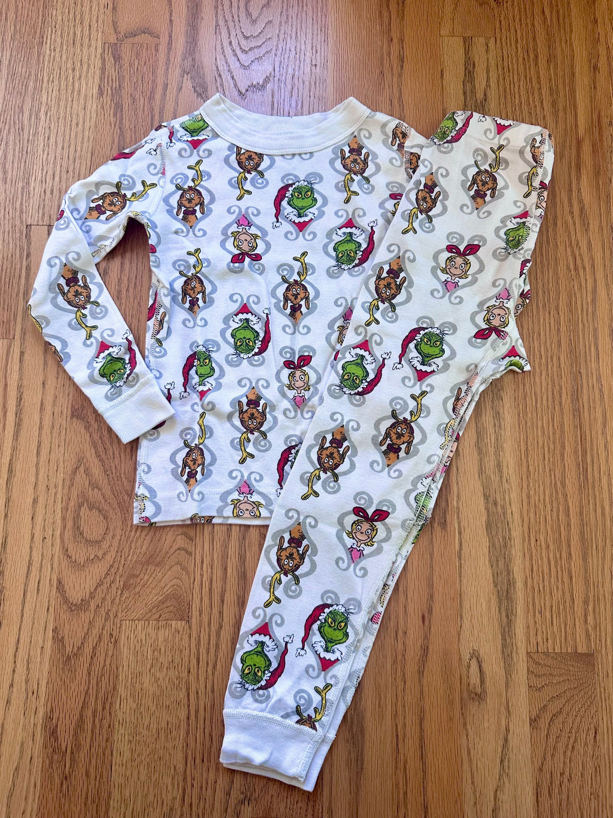#98- Boys or Girls, Hanna Andersson, Grinch PJs- Size 4