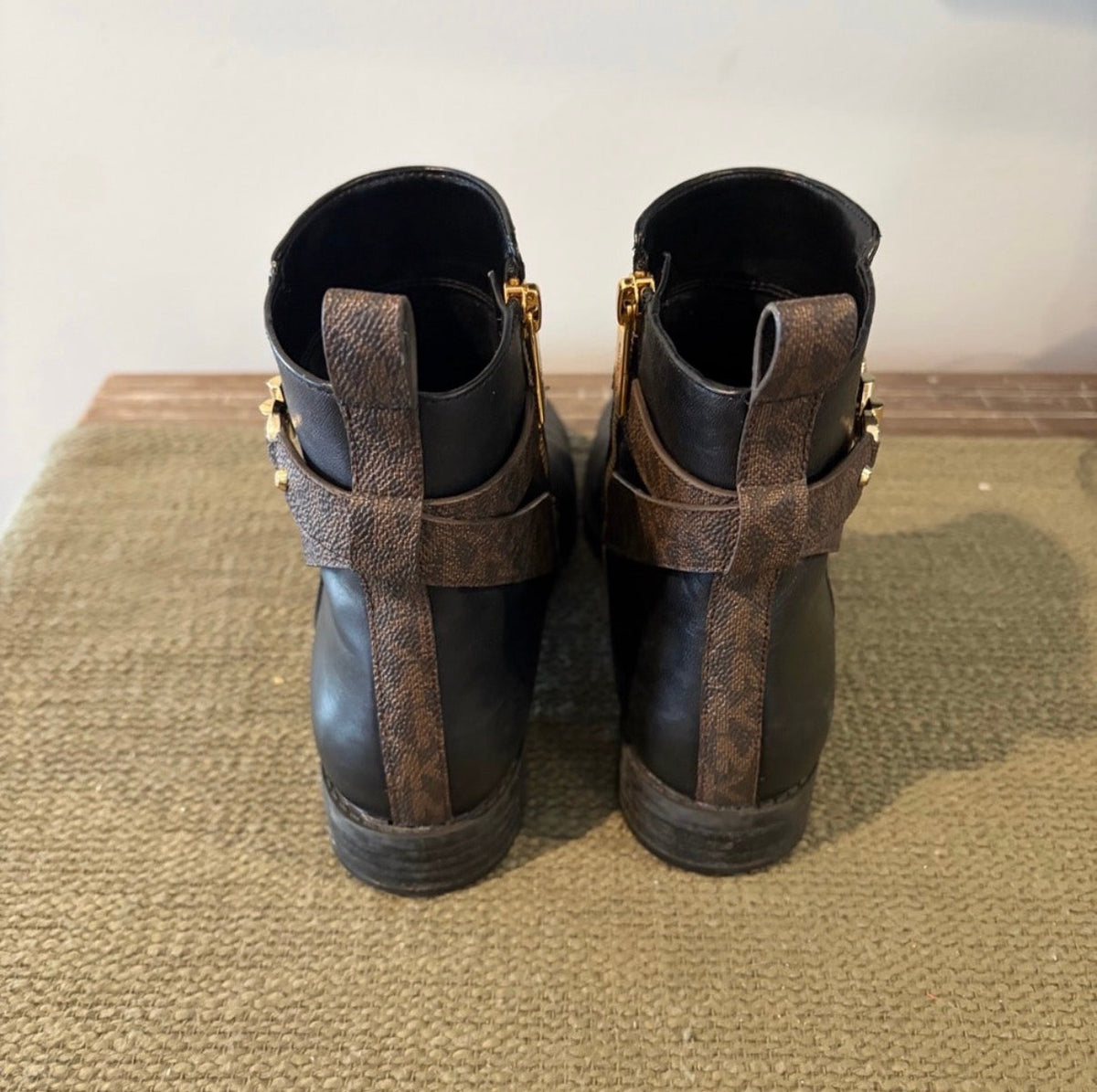 Seller #178 Michael Kors Women’s Boots size 6 reduced