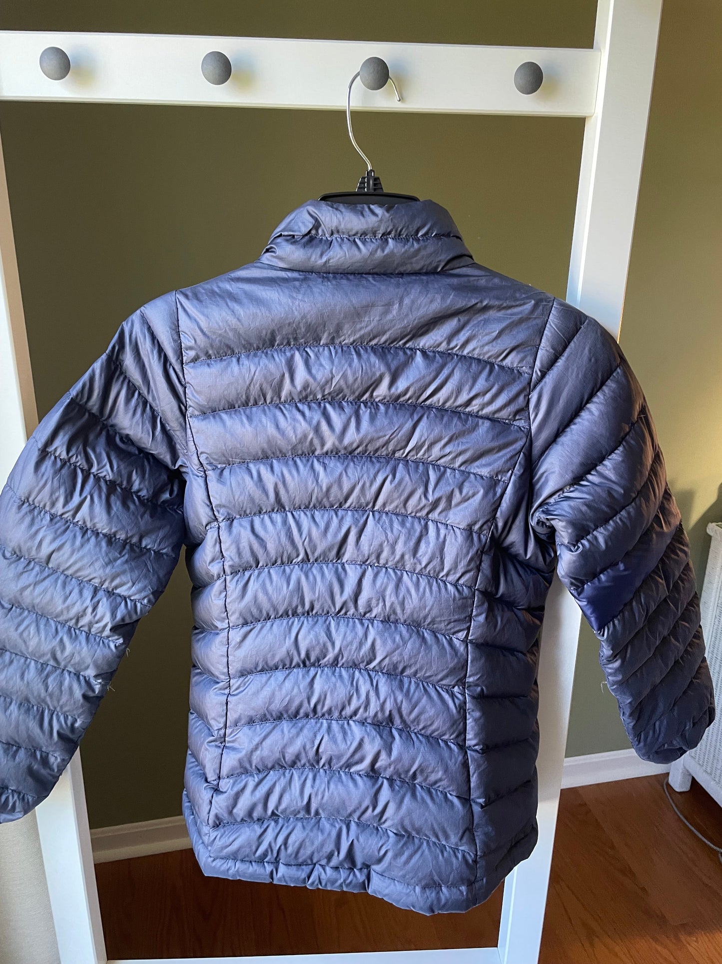 #42 REDUCED Patagonia Down Sweater Jacket Girls Size XL