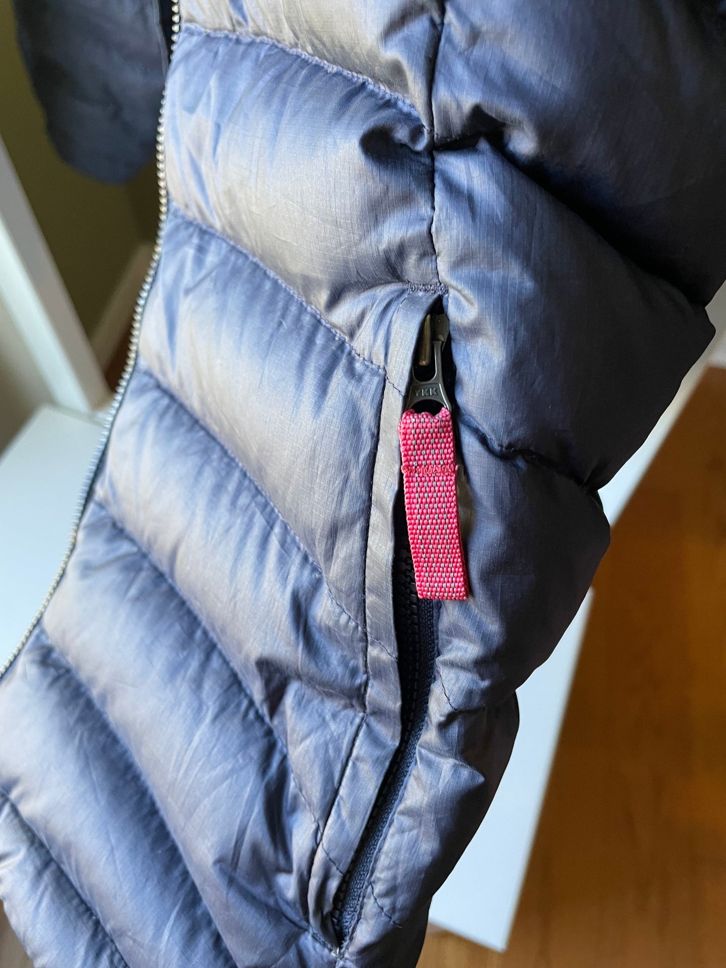 #42 REDUCED Patagonia Down Sweater Jacket Girls Size XL