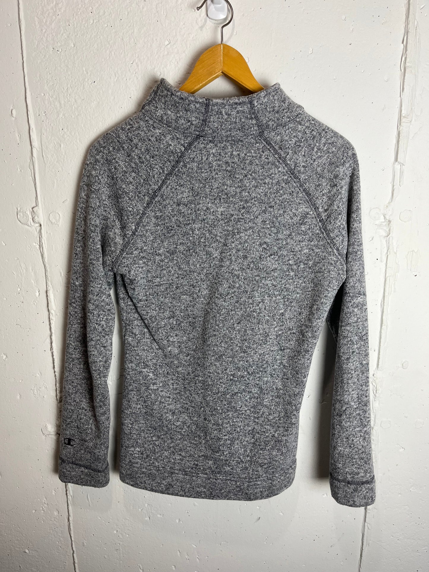 Seller 175 - UC logo Pullover Sweater Women's (Small)