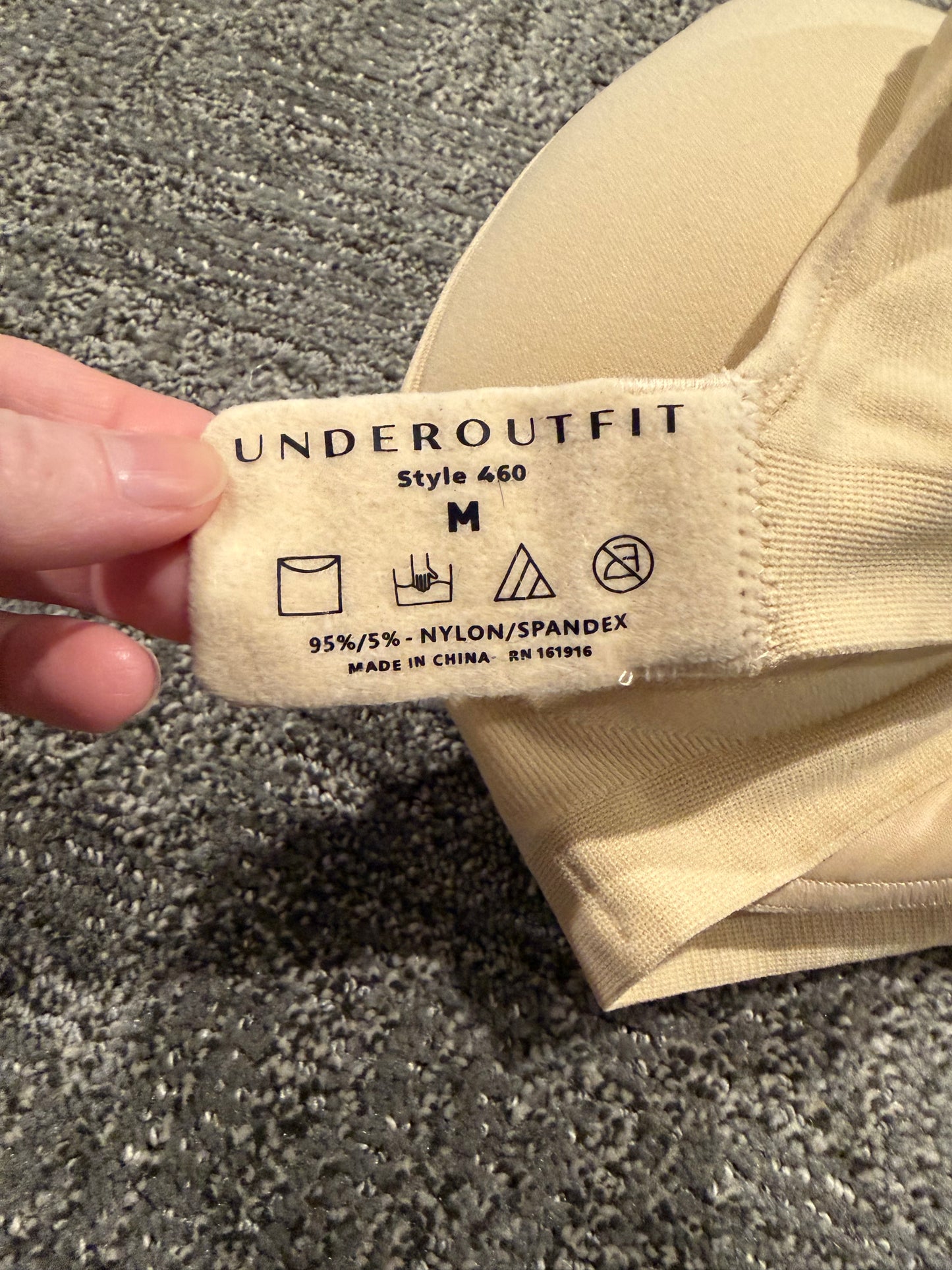 #212 NEW Underoutfit bra size M